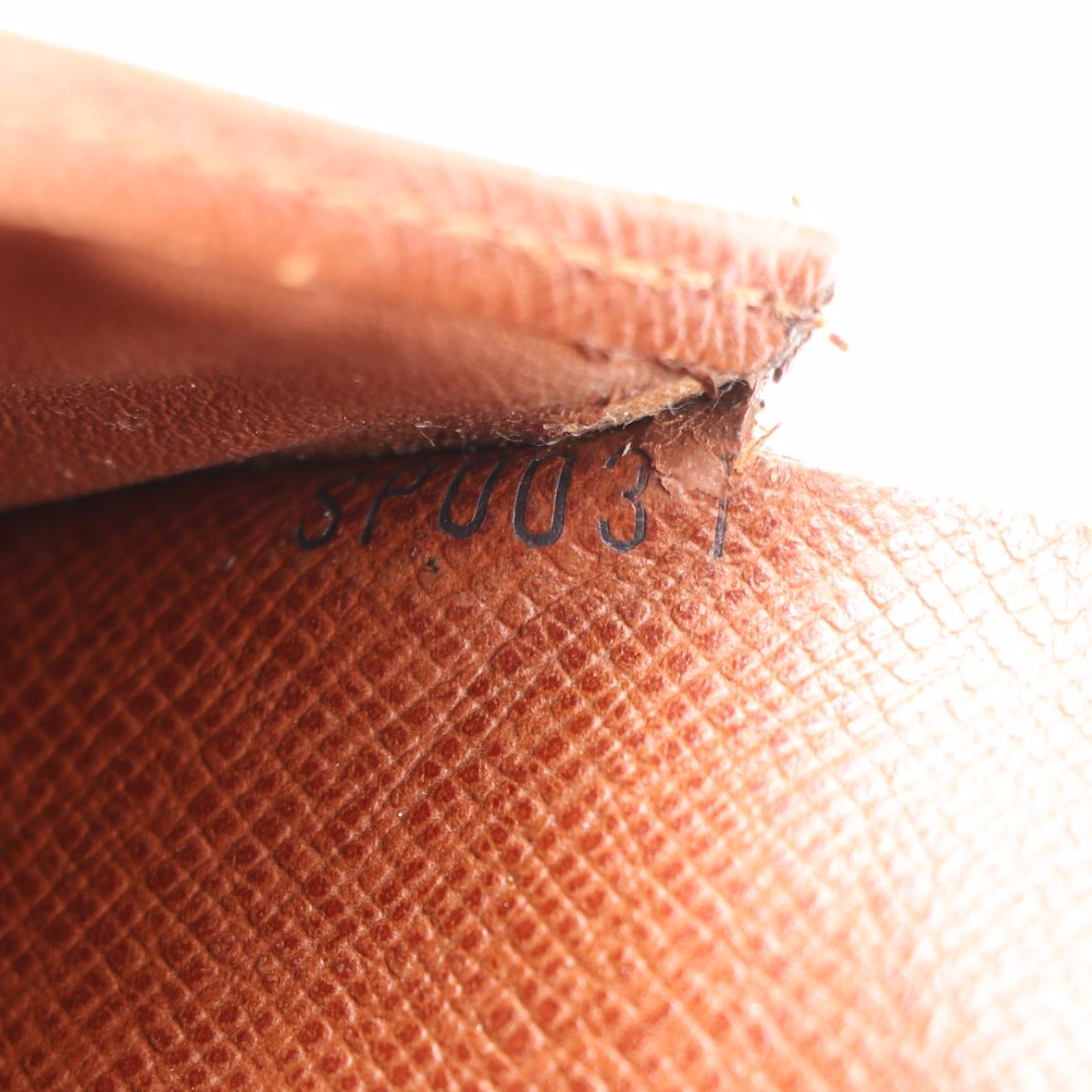 Louis Vuitton Wallet in Monogram Canvas