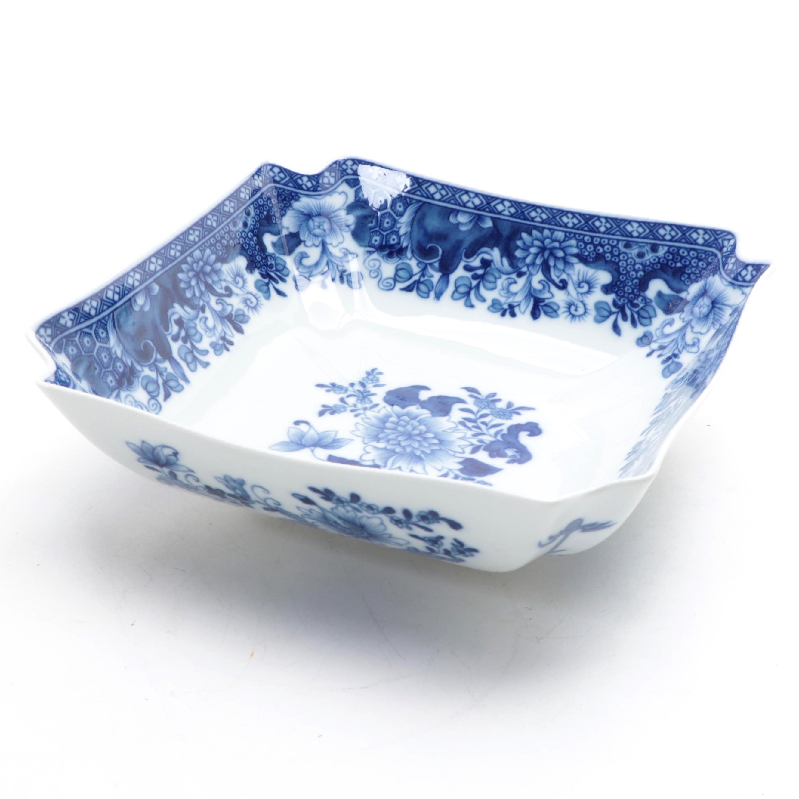 Mottahedeh Chinese Export Style Porcelain and Other Bowls