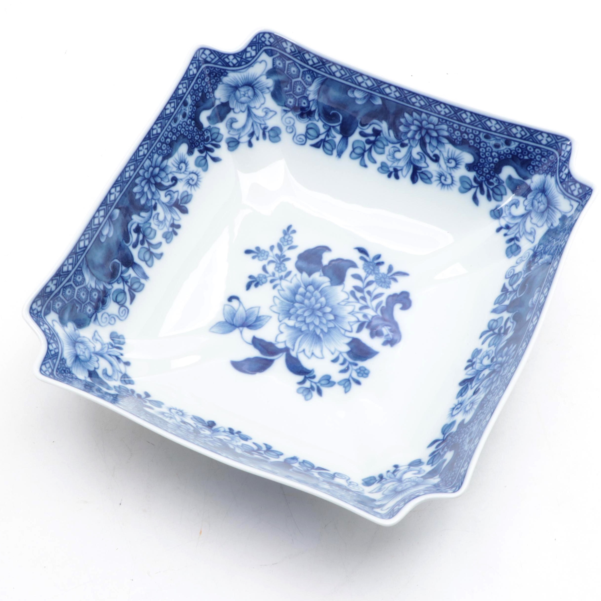 Mottahedeh Chinese Export Style Porcelain and Other Bowls