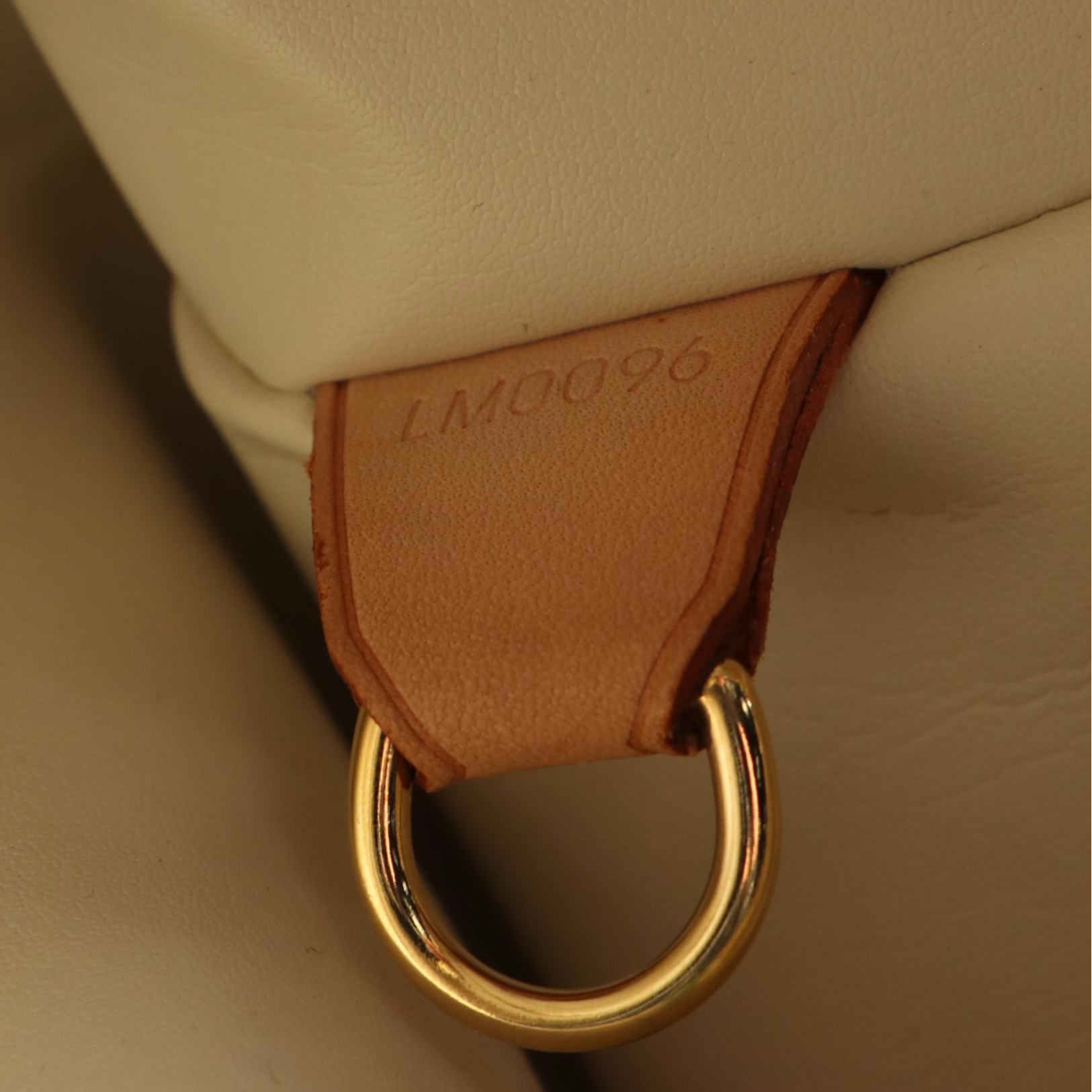 Louis Vuitton Houston Tote in Perle Monogram Vernis and Vachetta Leather