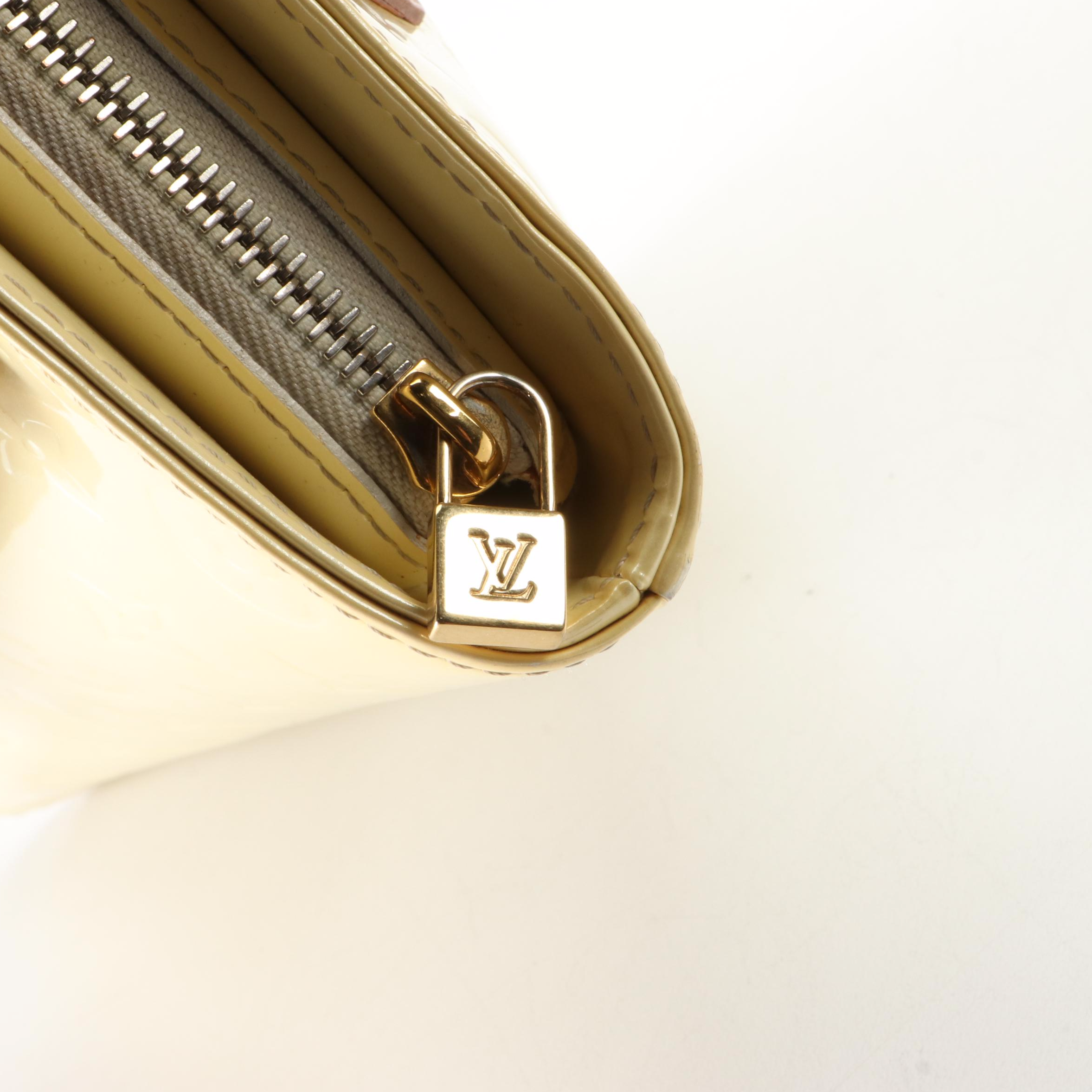 Louis Vuitton Houston Tote in Perle Monogram Vernis and Vachetta Leather