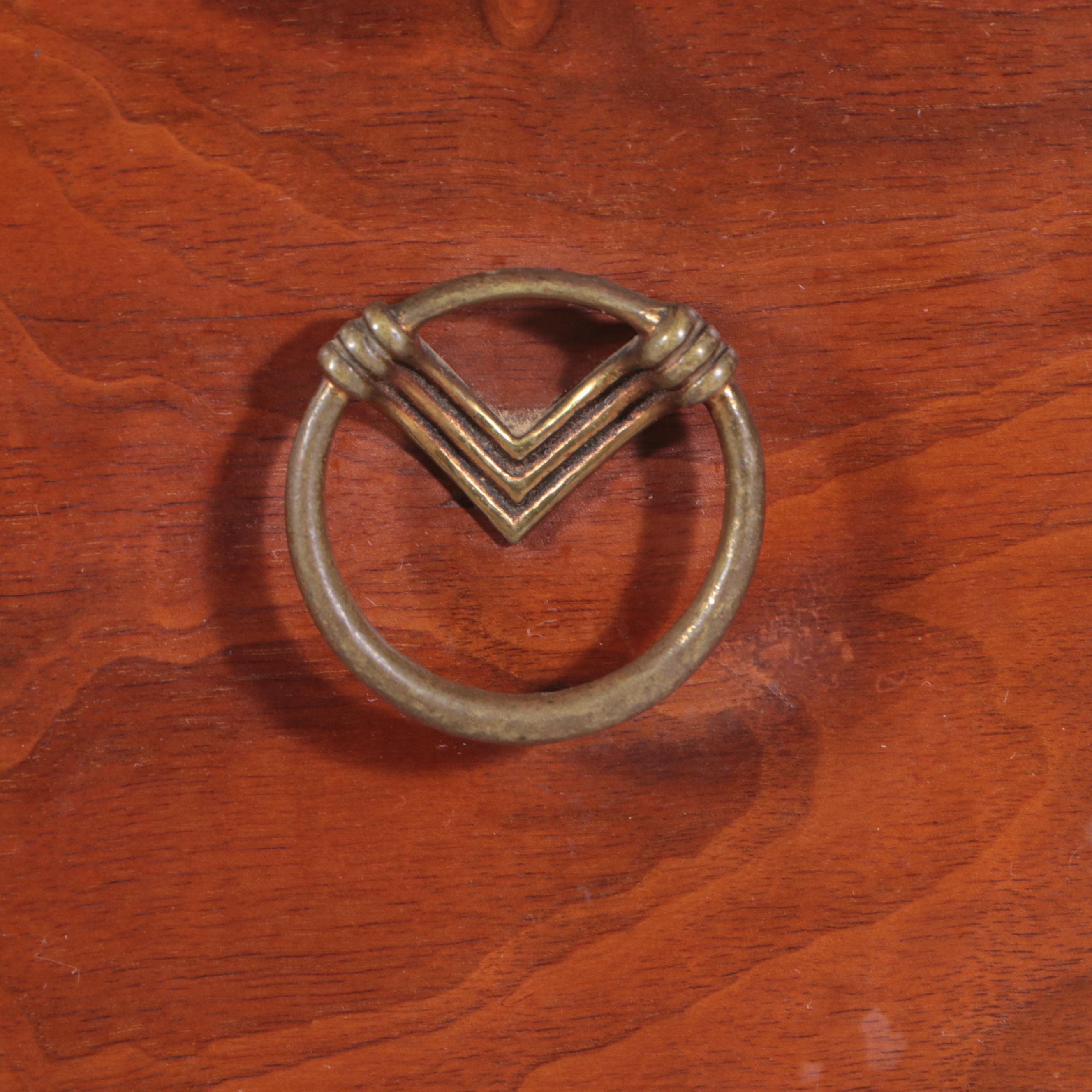 Figured Walnut Chest of Drawers with Ring Pulls, Mid-20th Century