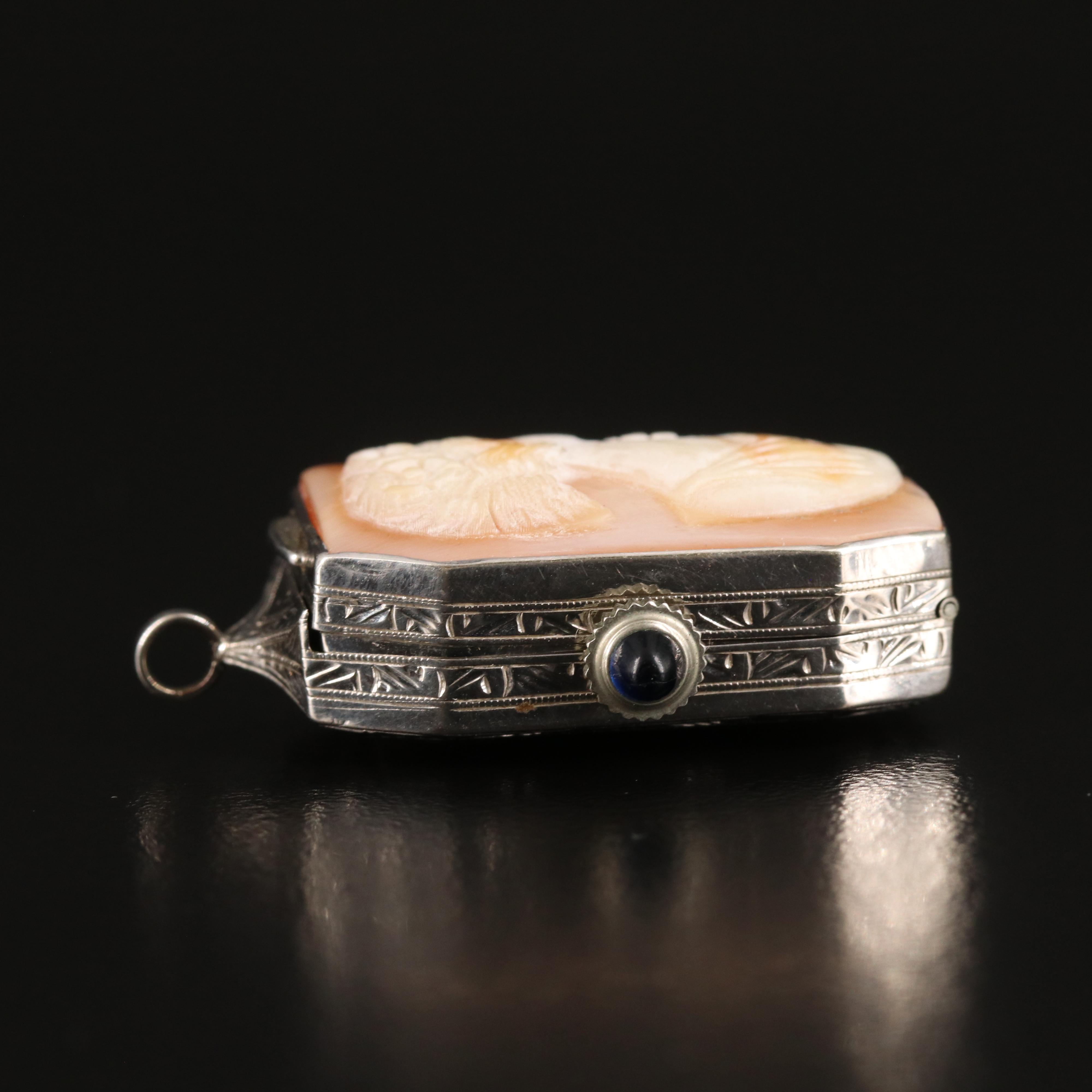 Vintage 14K Cameo Pendant Watch