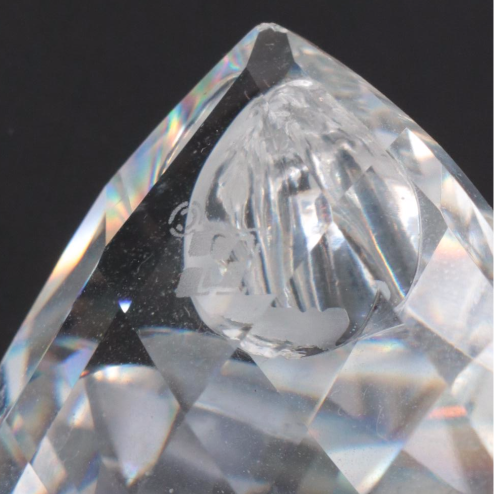 Fifth Avenue Crystal Vanity Lamp with Two Swarovski Swan Figurines and More