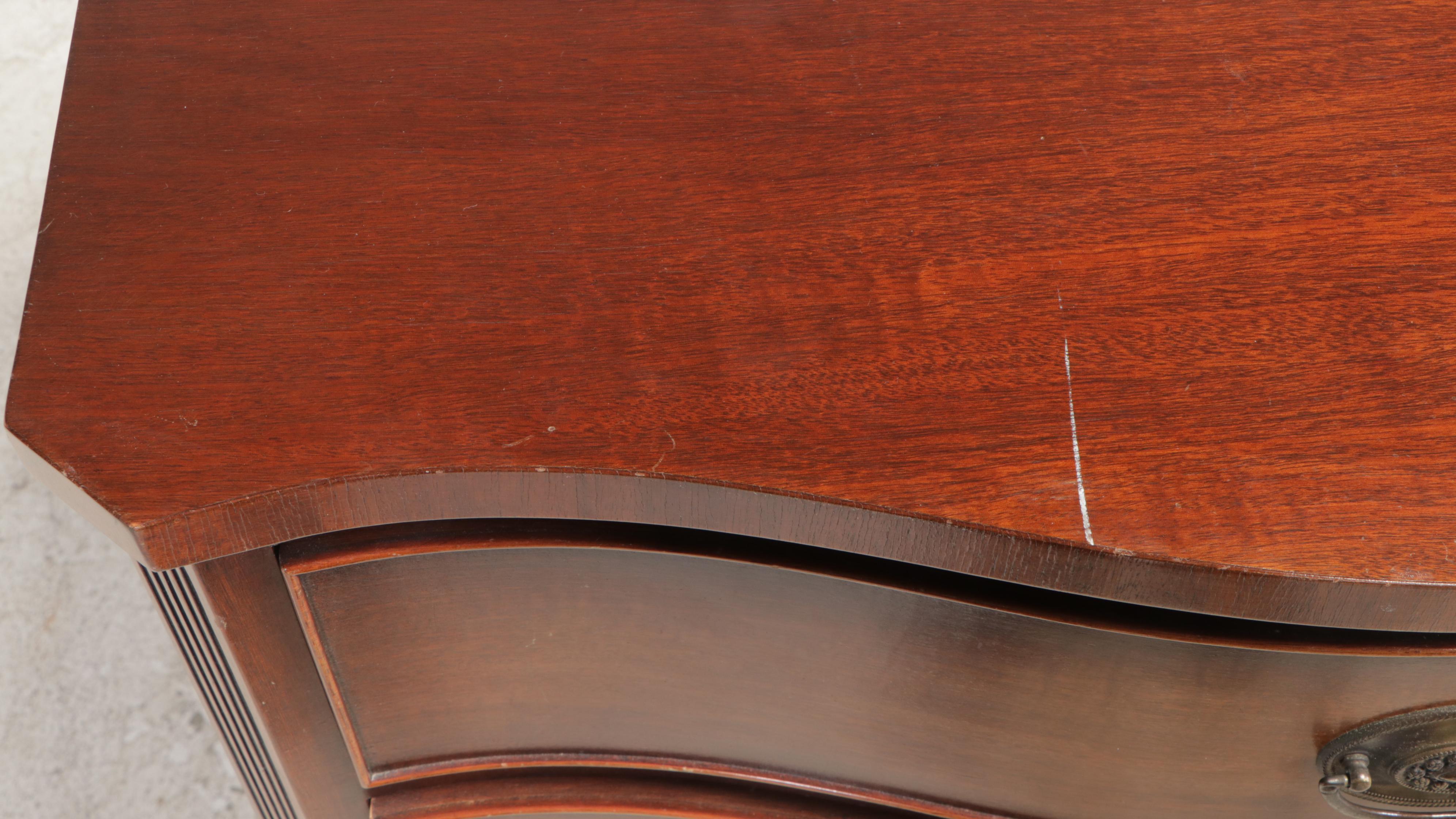 Kindel Federal Style Mahogany Twelve-Drawer Serpentine Chest