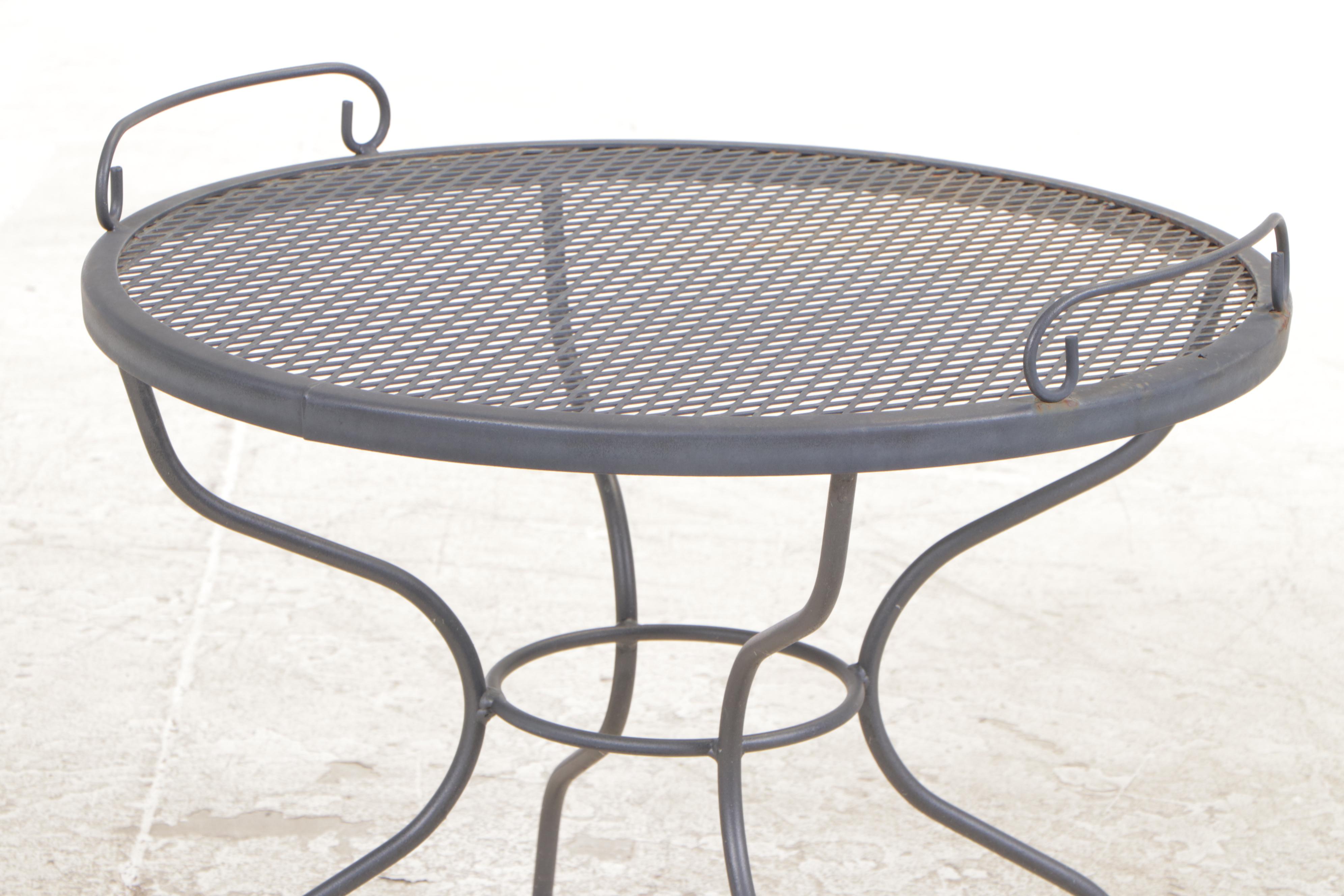 Three-Piece Iron and Wire Mesh Patio Lounge Set