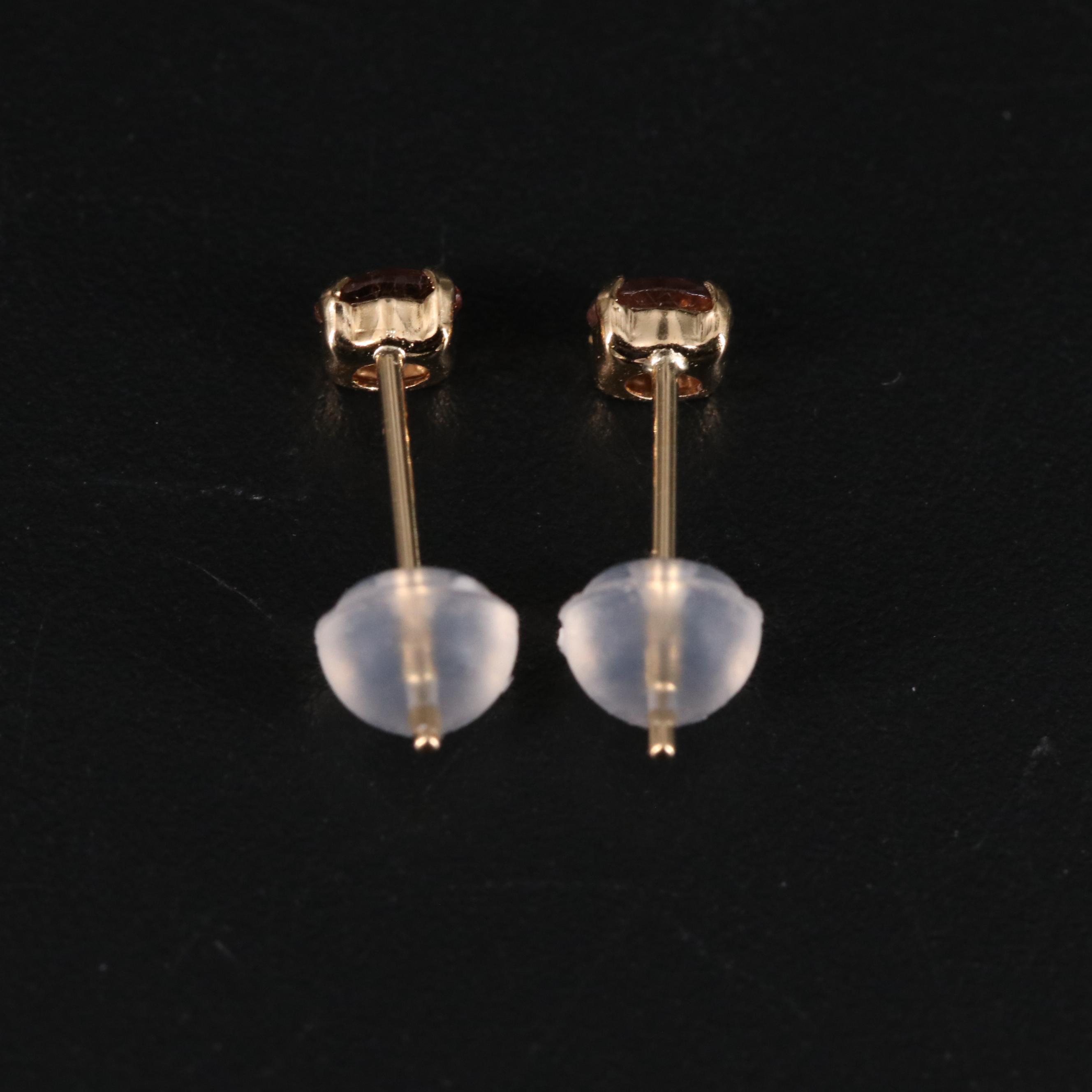 18K Color Change Garnet Stud Earrings