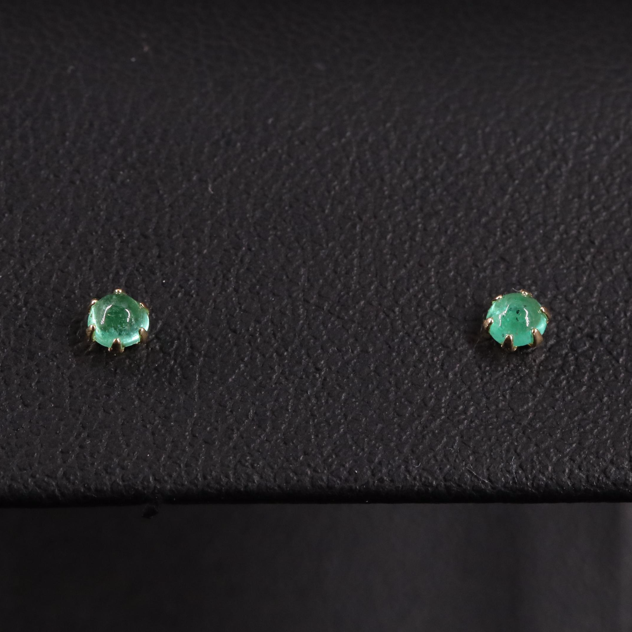 18K Emerald Stud Earrings
