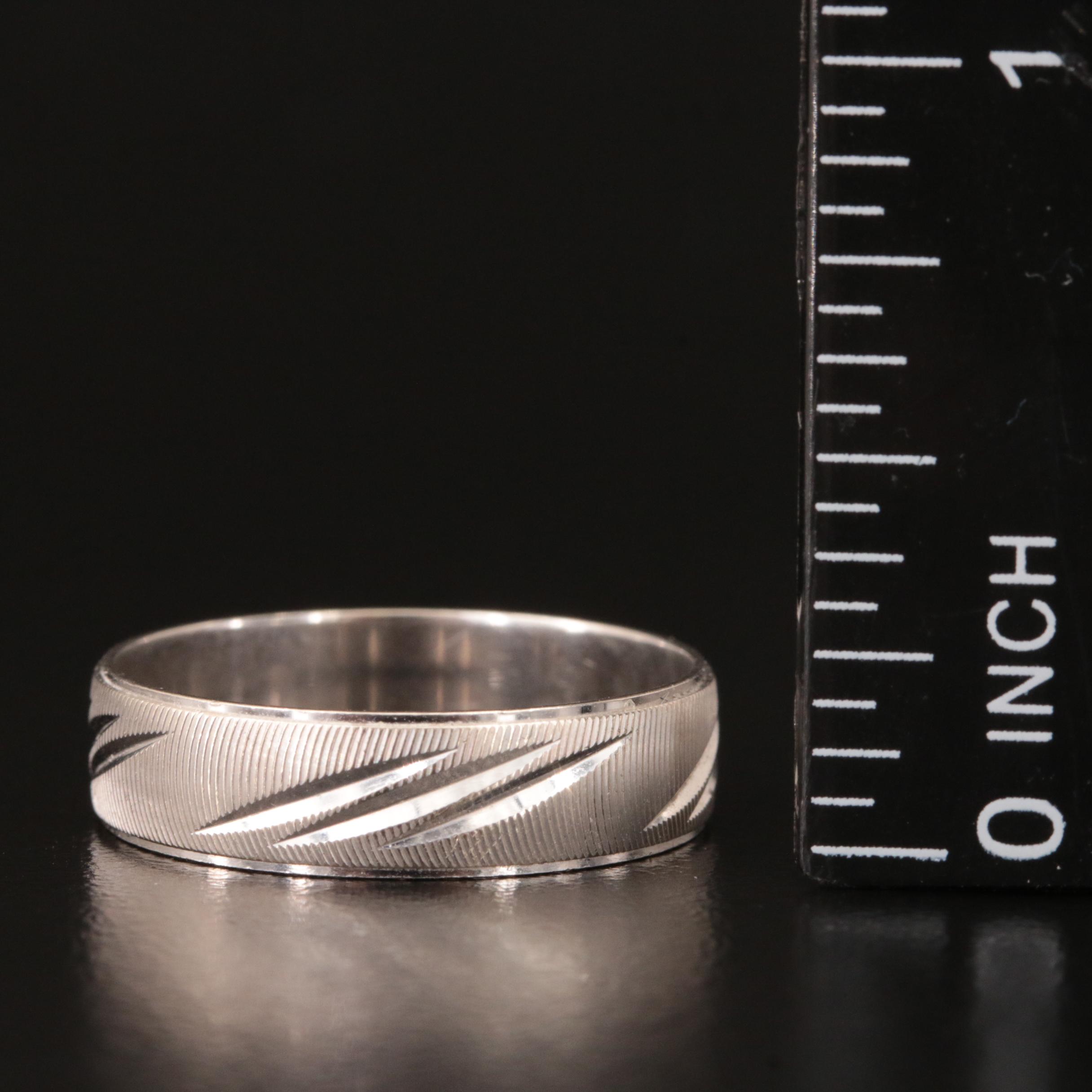 14K Diamond Cut Band