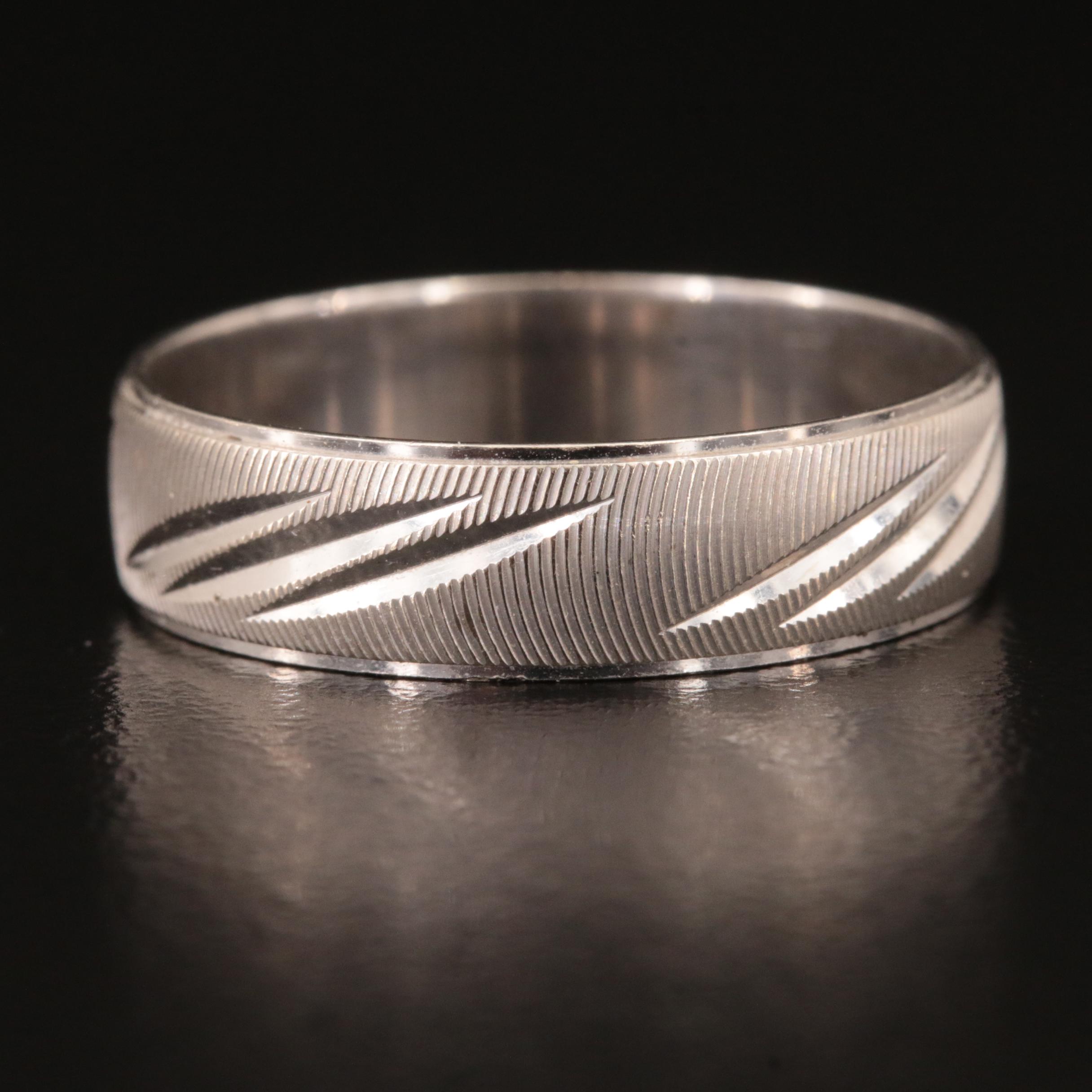 14K Diamond Cut Band