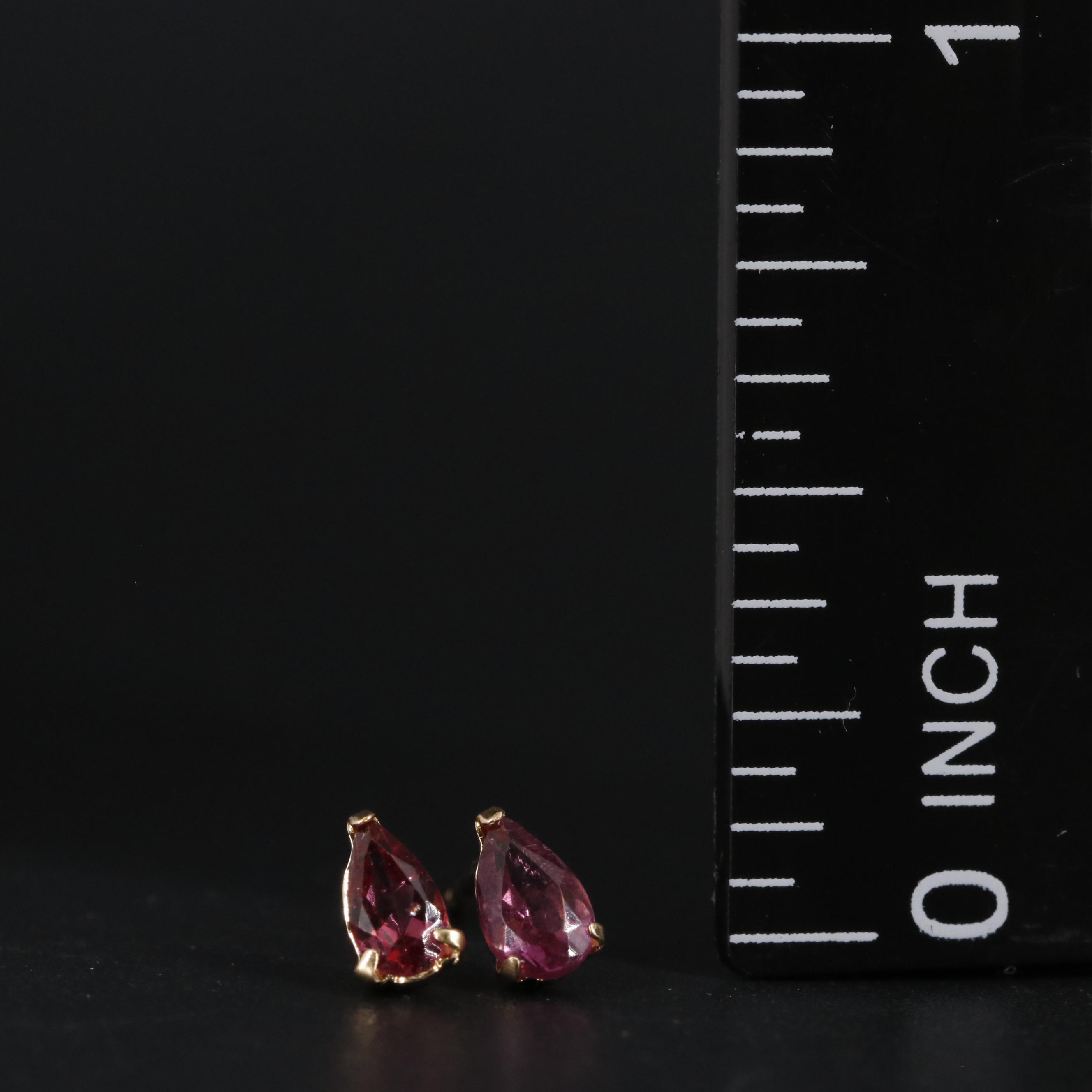 18K Red Garnet Stud Earrings
