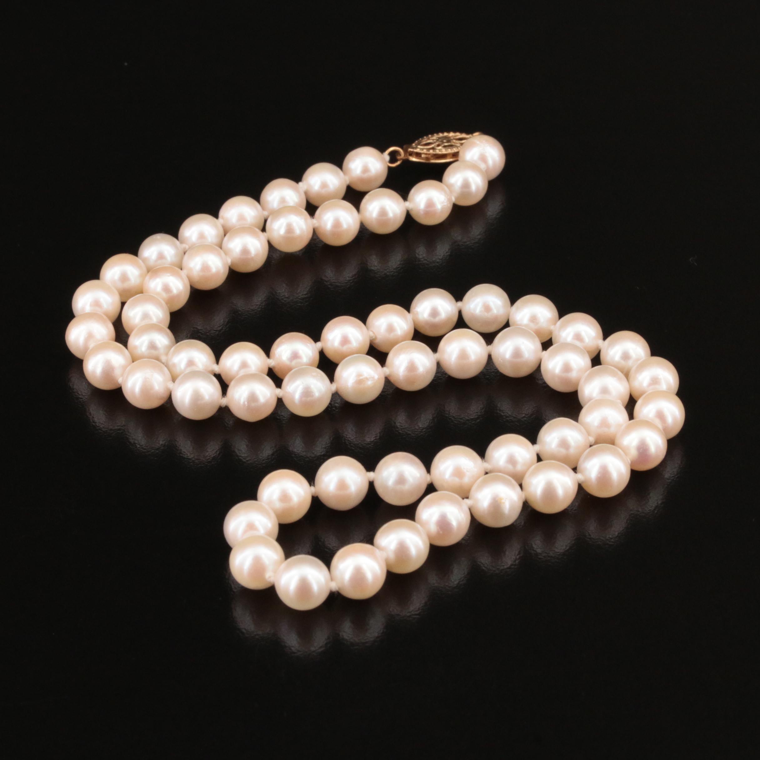Pearl Graduating Necklace with 14K Clasp