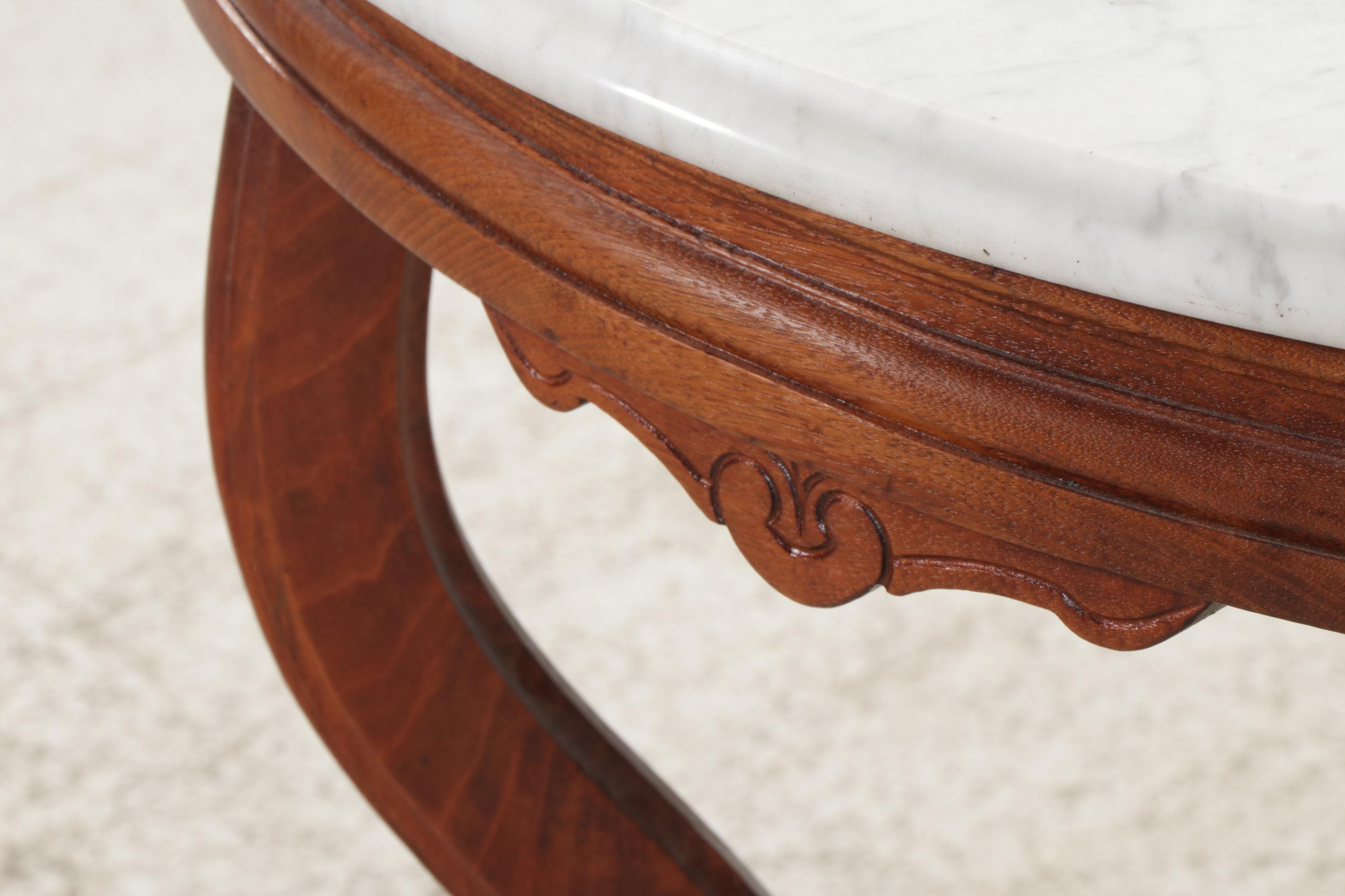 Victorian Walnut and Marble Top Oval Side Table, Late 19th Century