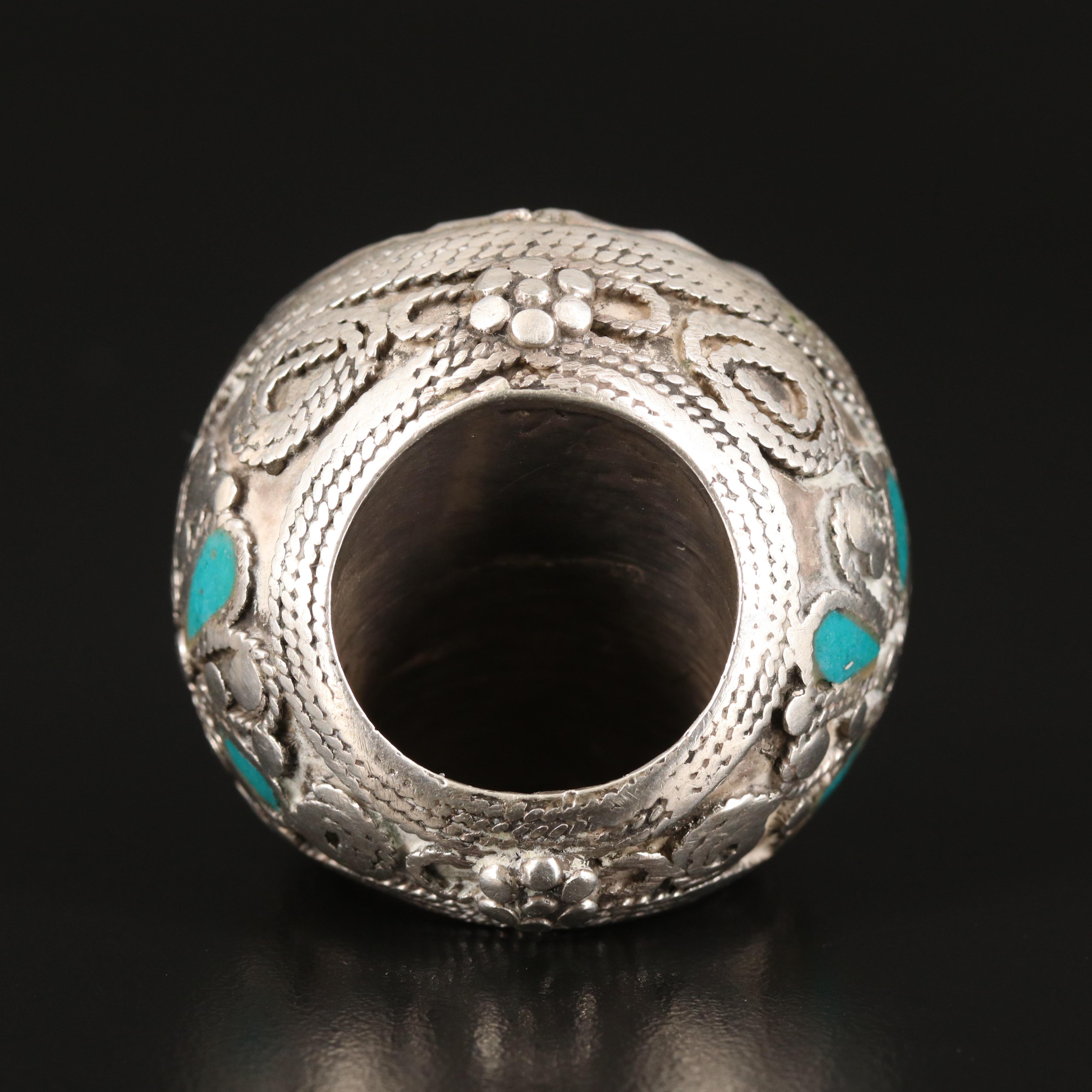 Afghan Mughal Intaglio Ring Depicting the Bactrian Deer in 850 Silver
