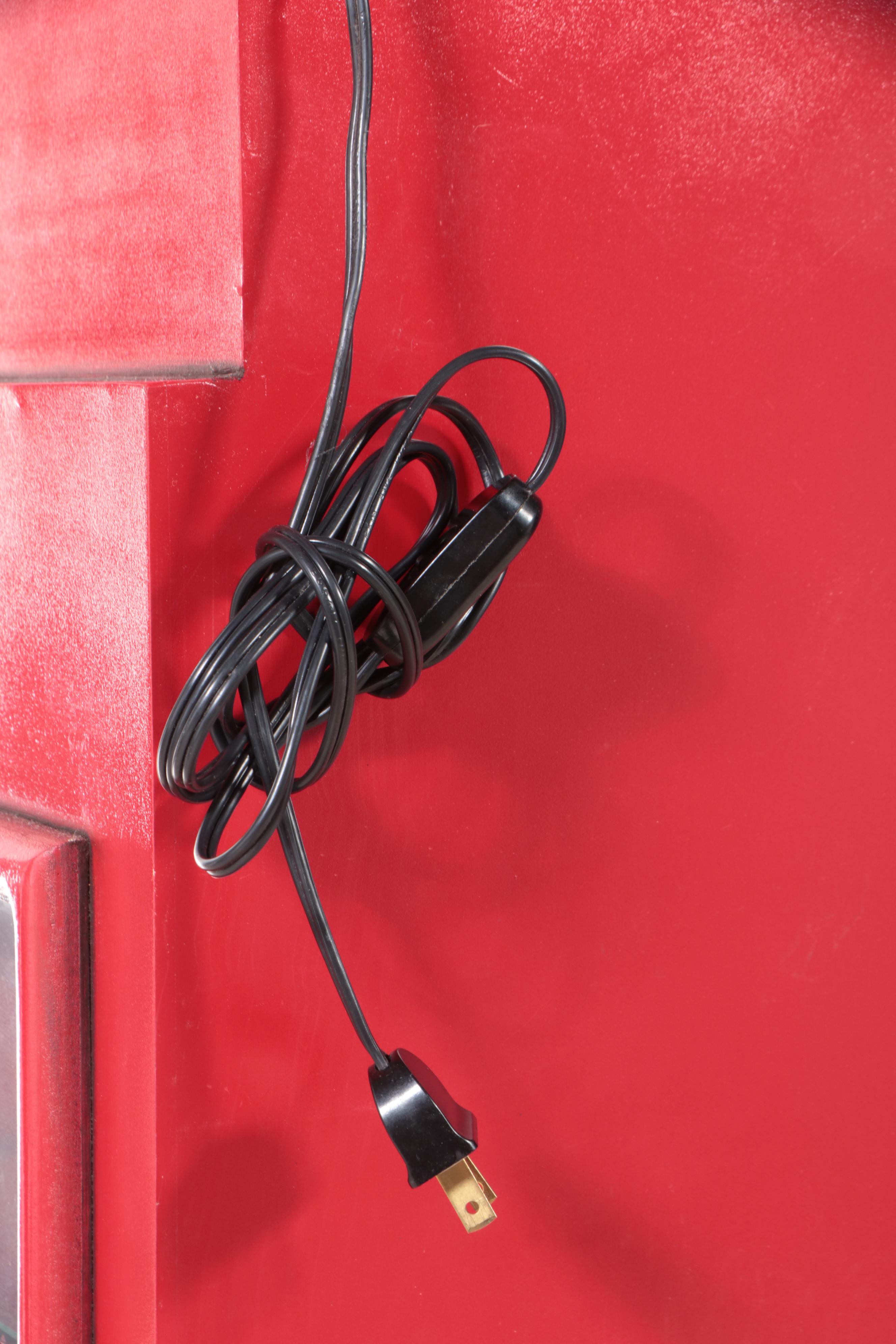 British Telephone Booth-Form Illuminated Display Cabinet