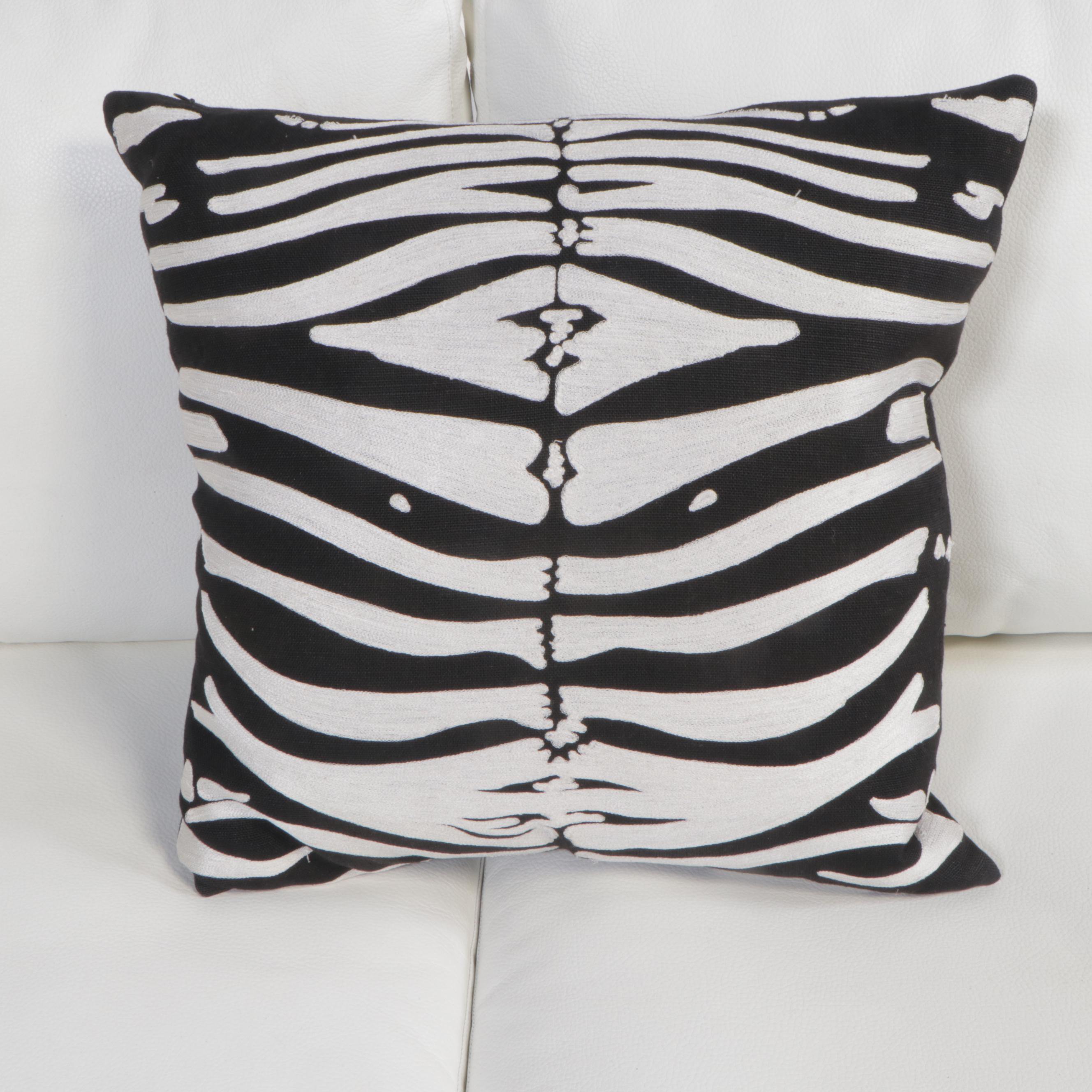 Molteni & C.,Three-Piece Italian Leather Sectional Sofa with Pillows