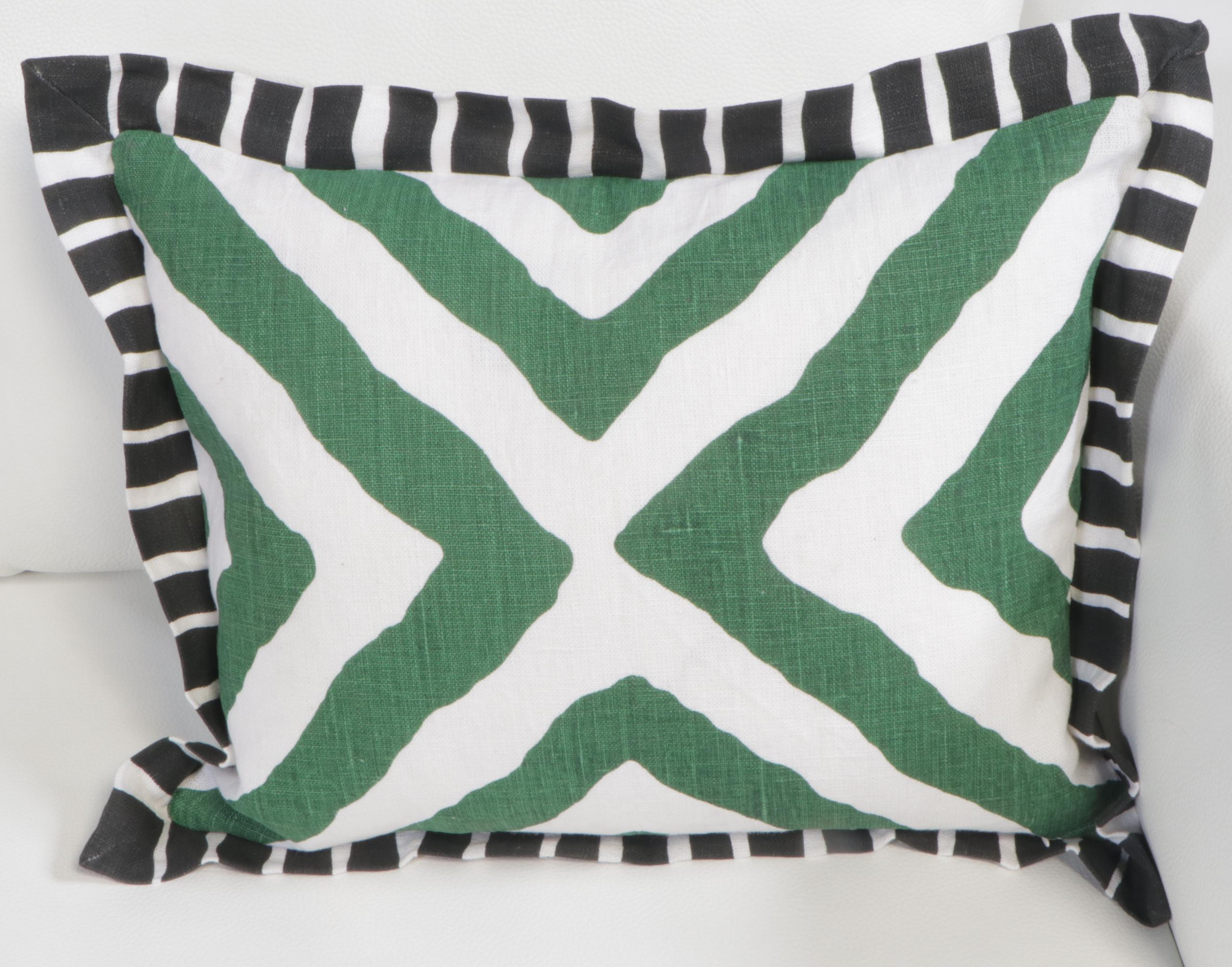 Molteni & C.,Three-Piece Italian Leather Sectional Sofa with Pillows