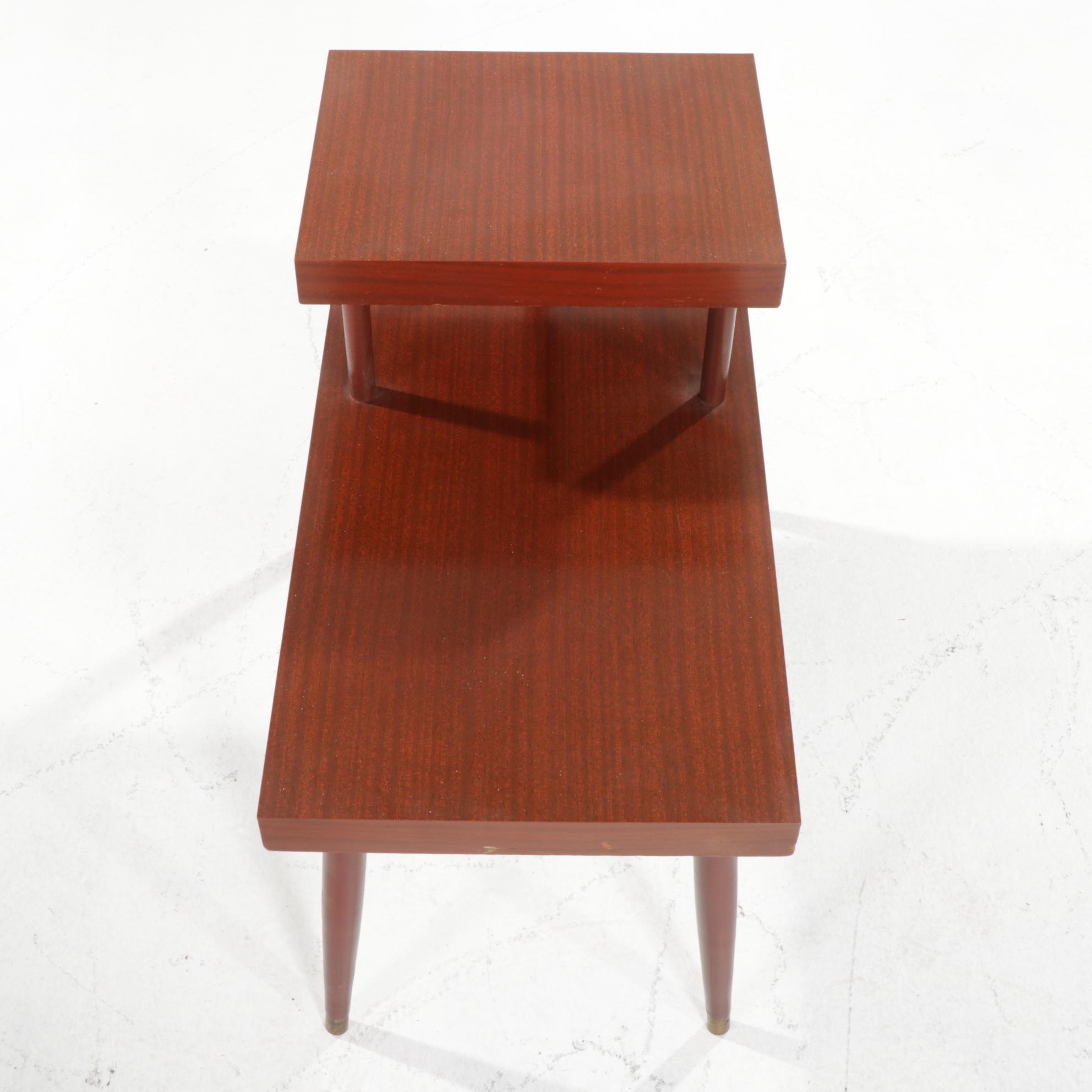 Mid Century Modern Mahogany-Stained End Table, Mid-20th Century