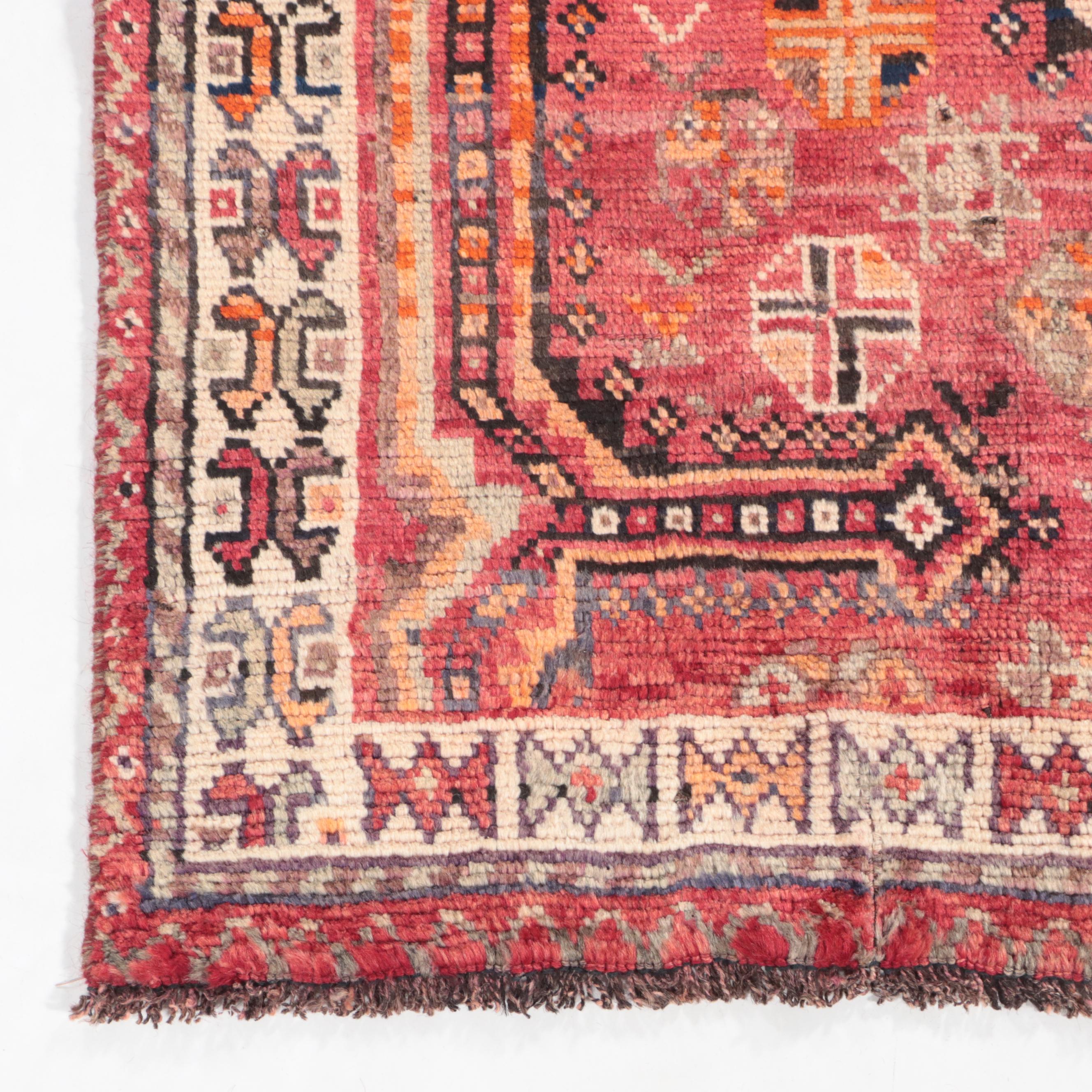 4"8 x 7'7 Hand-Knotted Persian Shiraz Area Rug