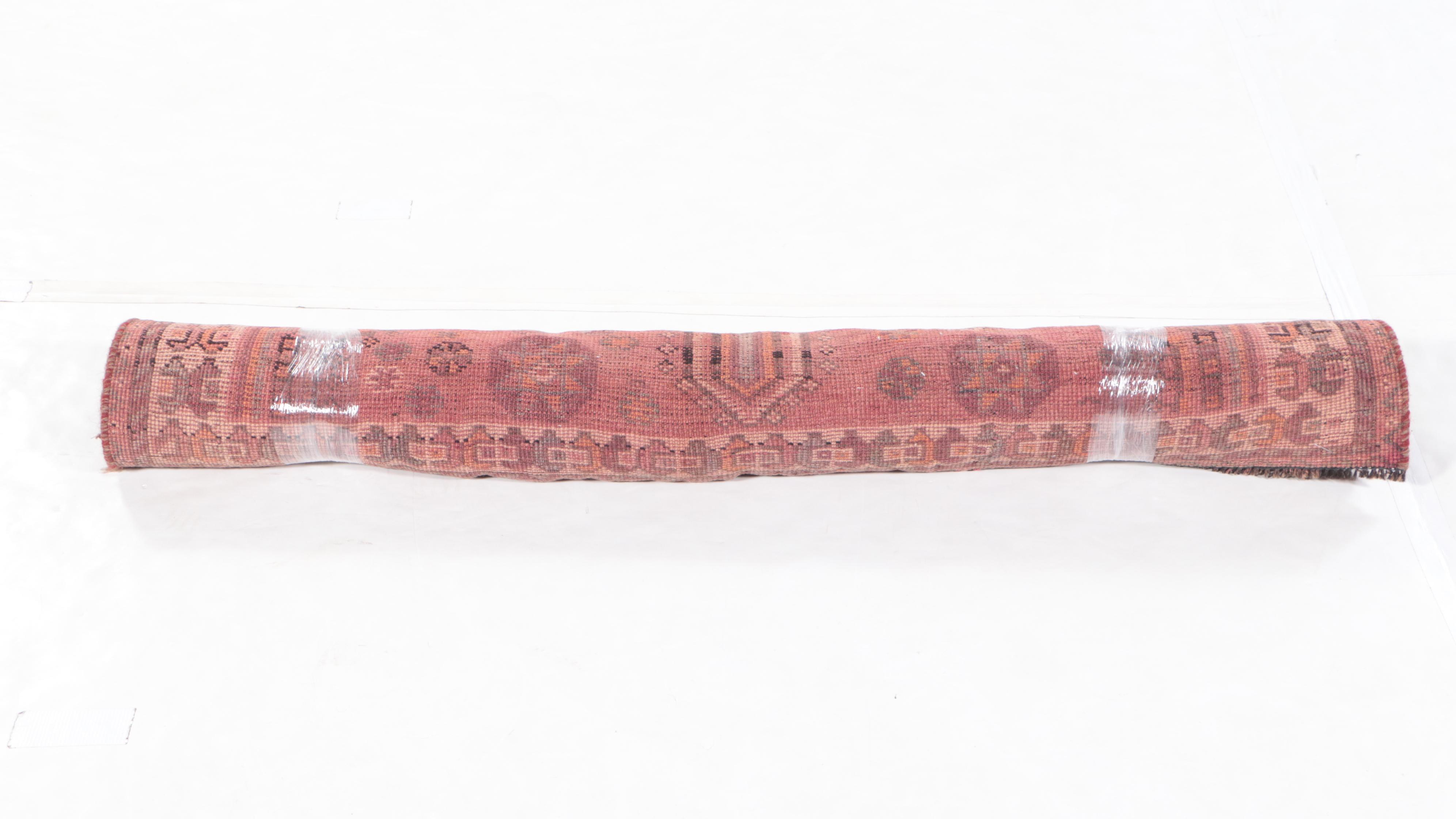 4"8 x 7'7 Hand-Knotted Persian Shiraz Area Rug