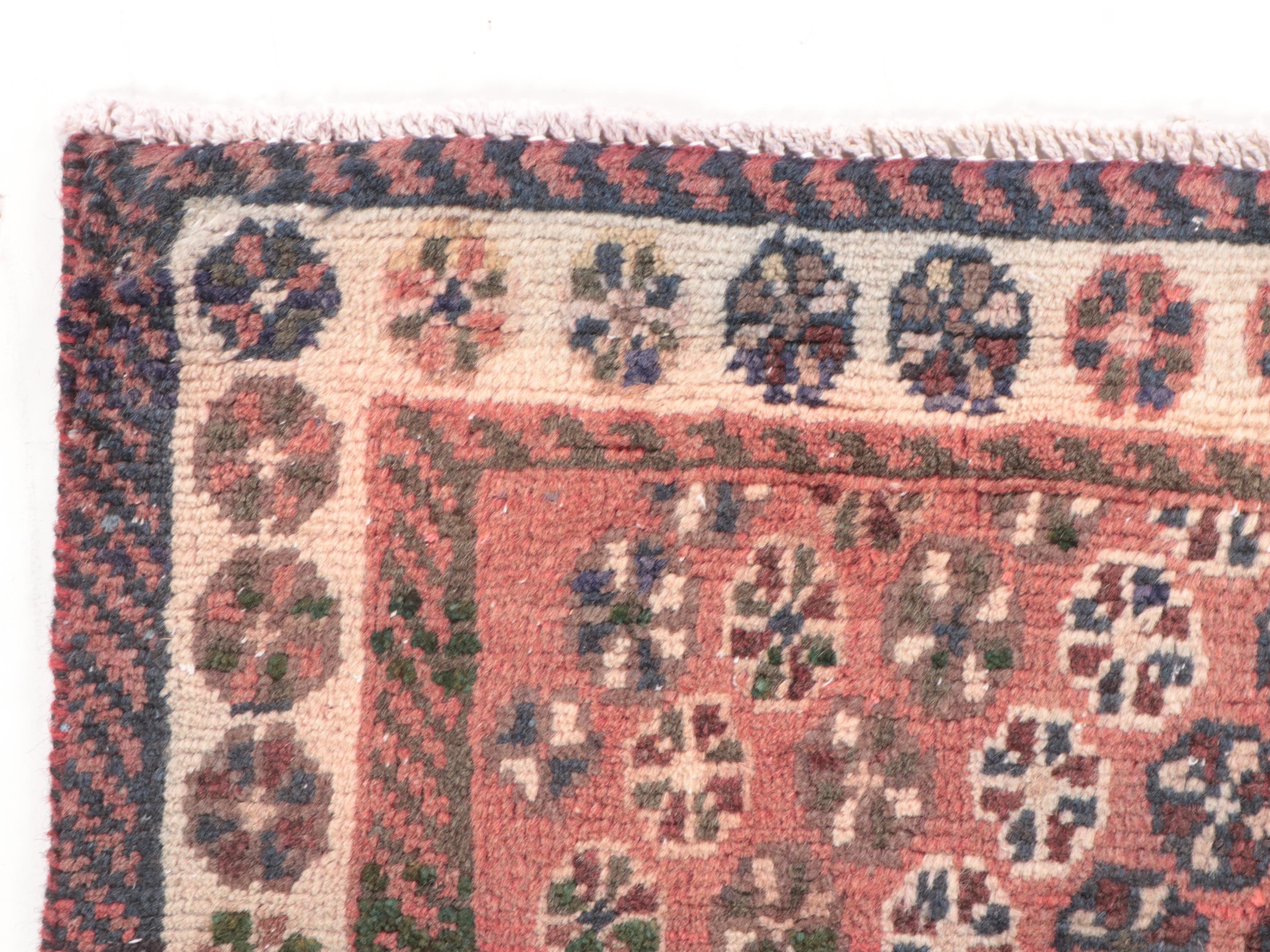 4'3 x 6'8 Hand-Knotted Persian Shiraz Area Rug