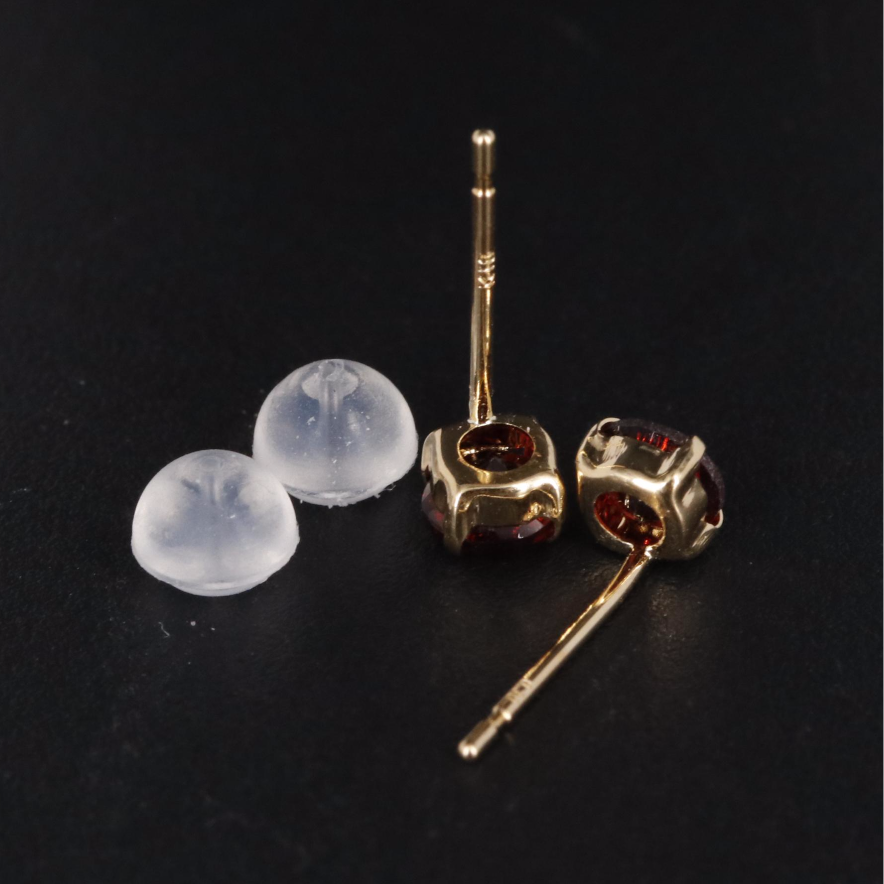 18K Garnet Stud Earrings