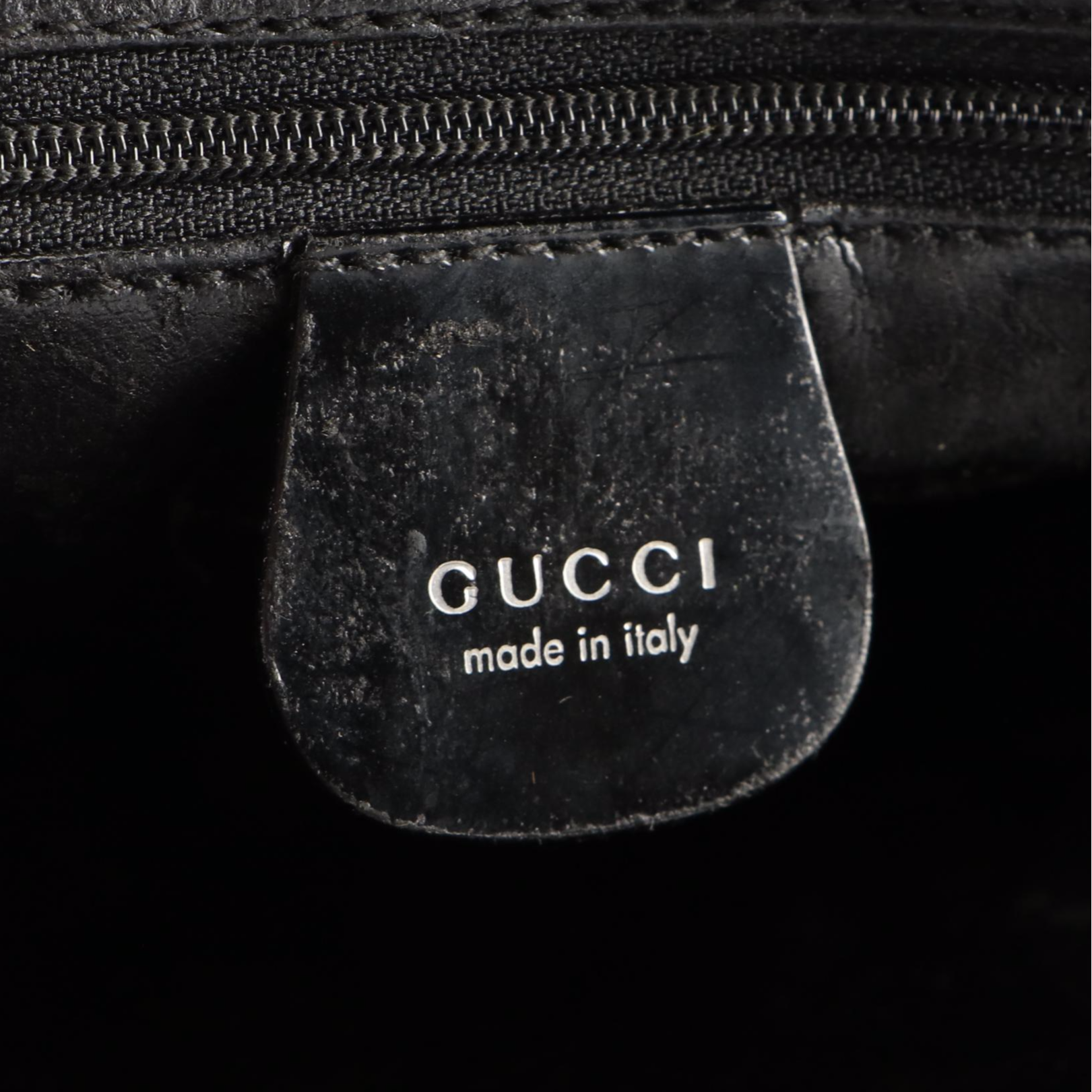 Gucci Small Interlocking GG Zip Handbag in Black Mastercalf Leather