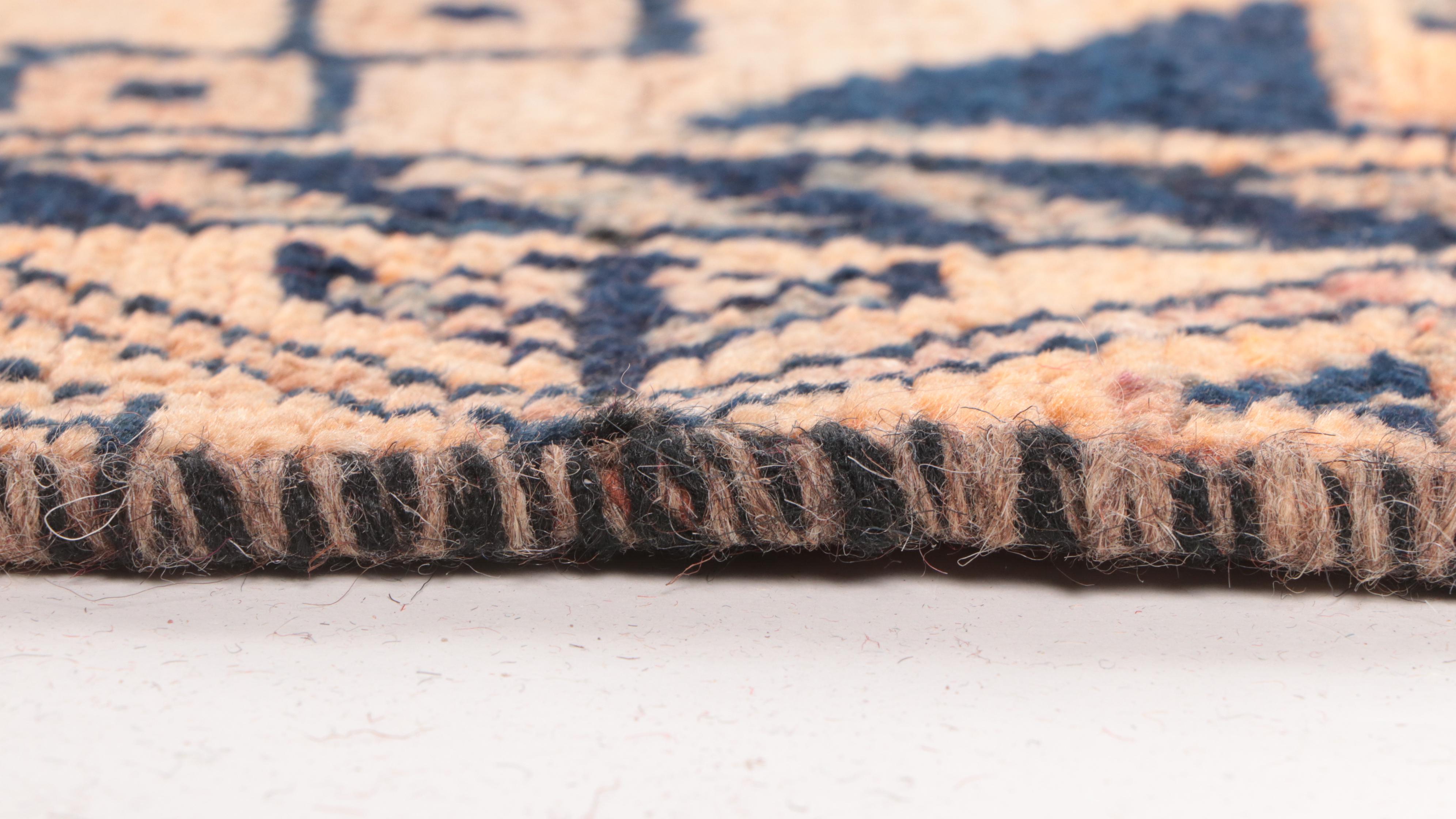 3'8 x 6'11 Hand-Knotted Persian Shiraz Area Rug