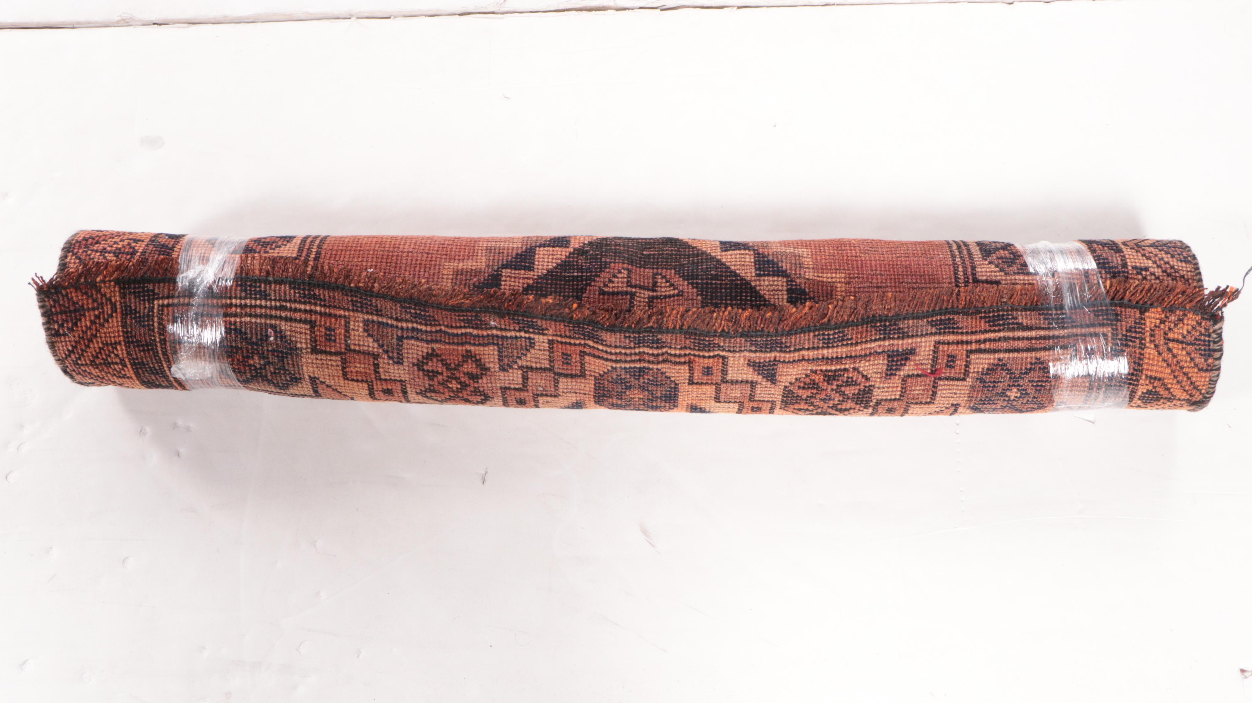 3'8 x 6'11 Hand-Knotted Persian Shiraz Area Rug