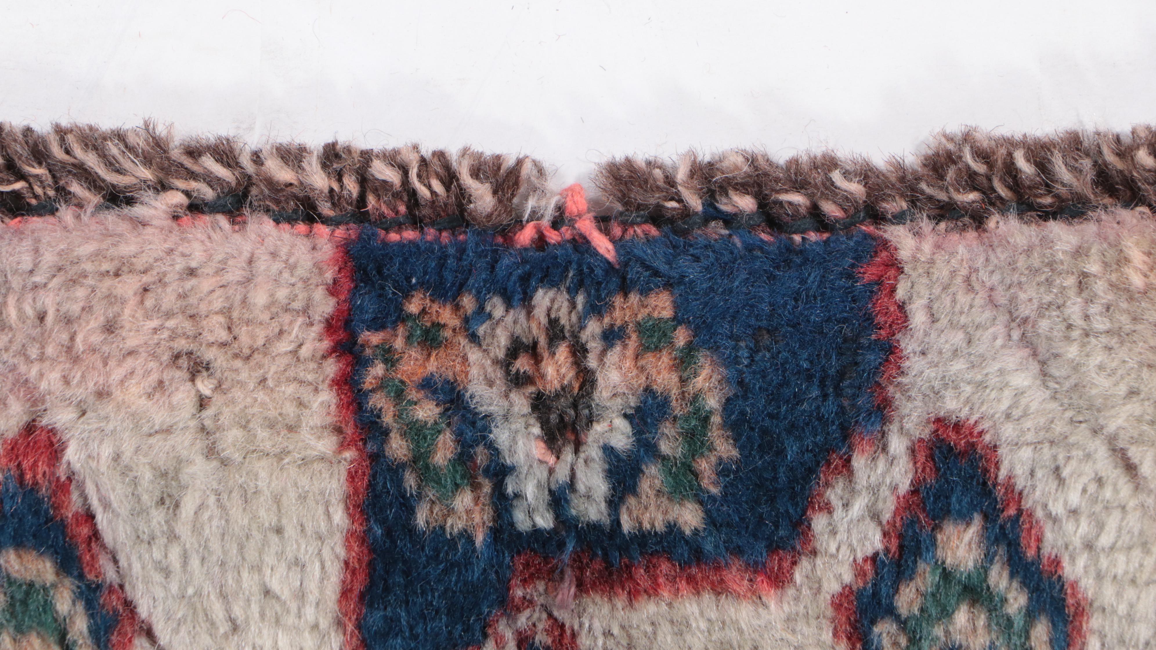 4'7 x 9'4 Hand-Knotted Persian Abadeh Area Rug