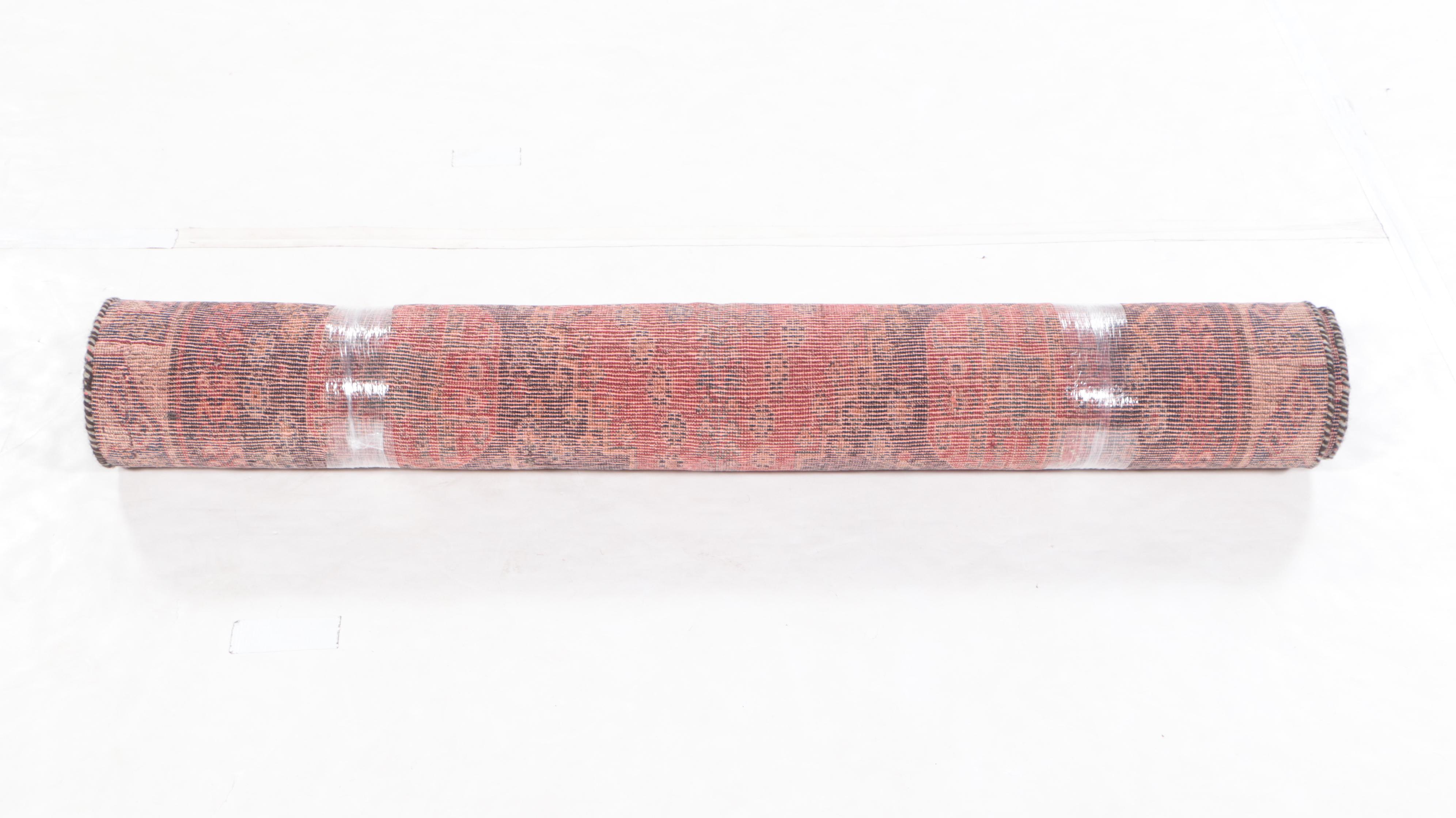 4'7 x 9'4 Hand-Knotted Persian Abadeh Area Rug