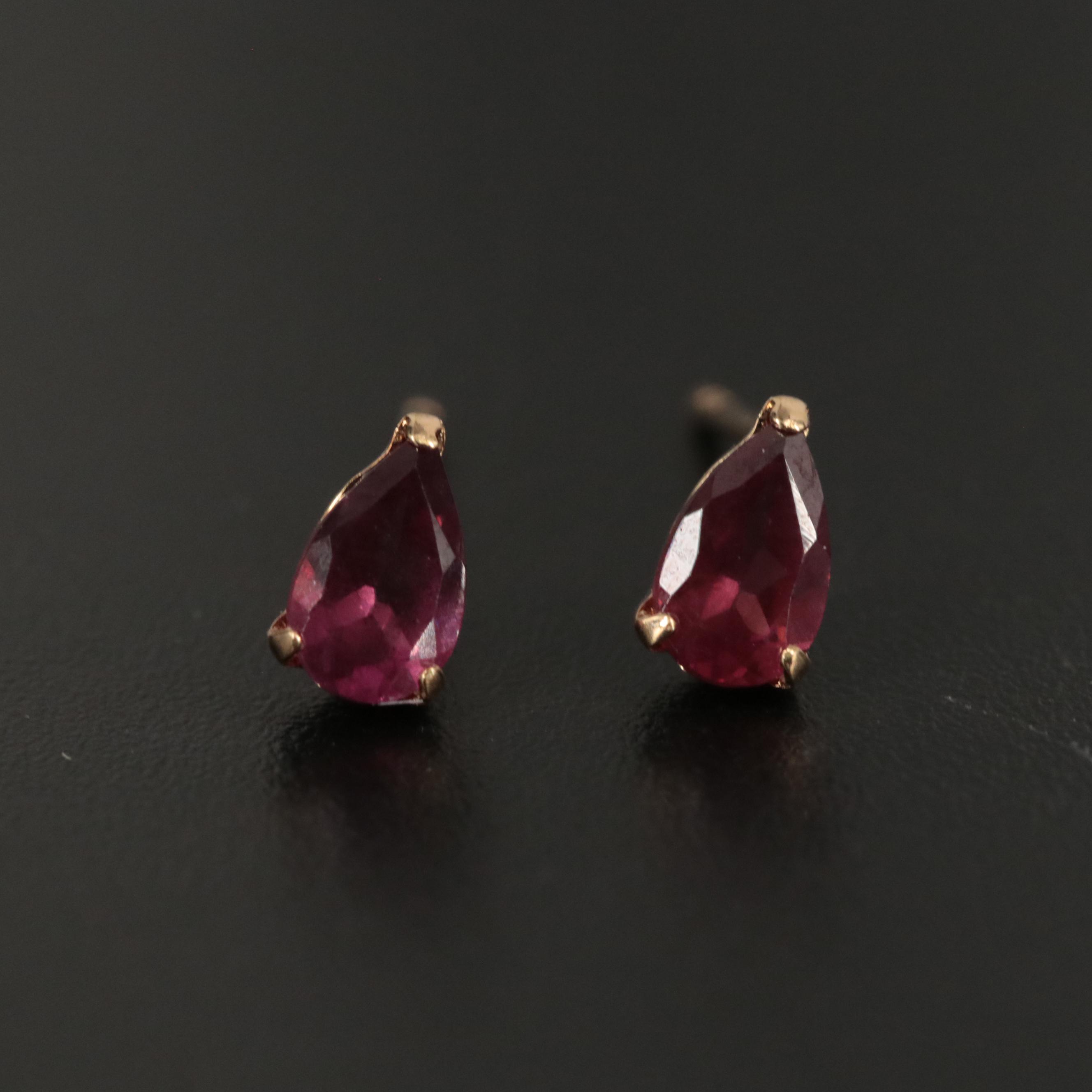 18K Red Garnet Stud Earrings