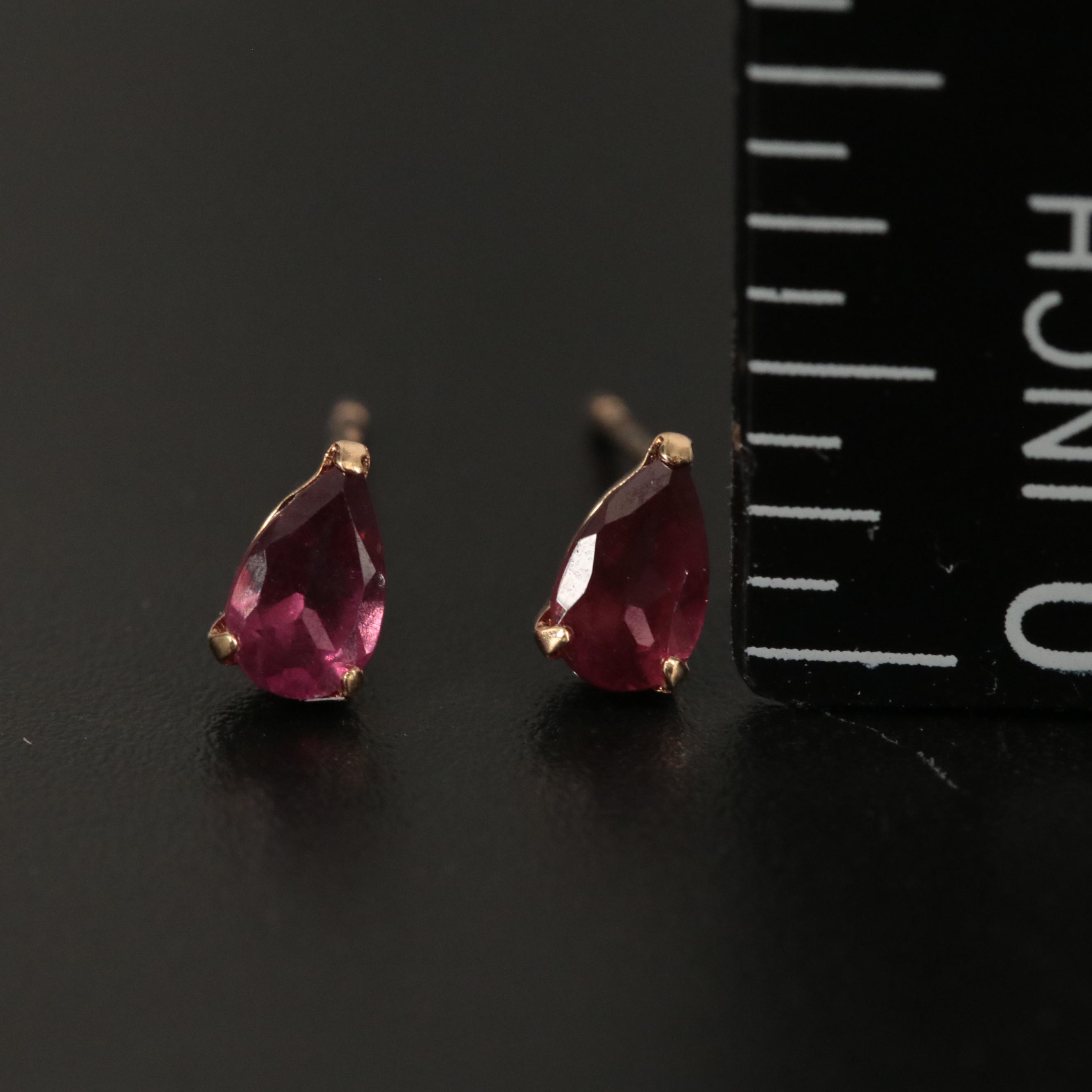18K Red Garnet Stud Earrings