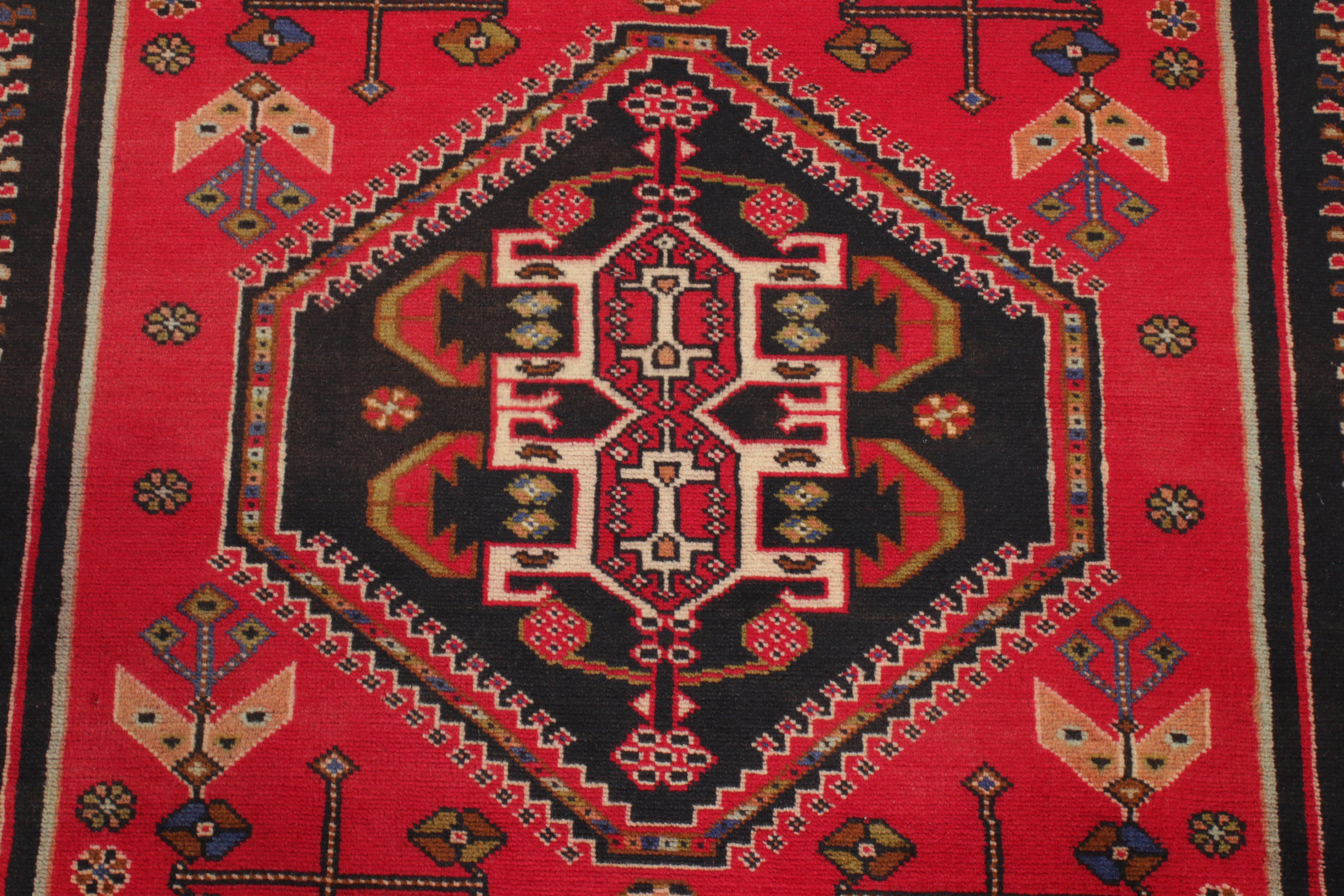 4'4 x 6'2 Hand-Knotted Persian Abadeh Rug