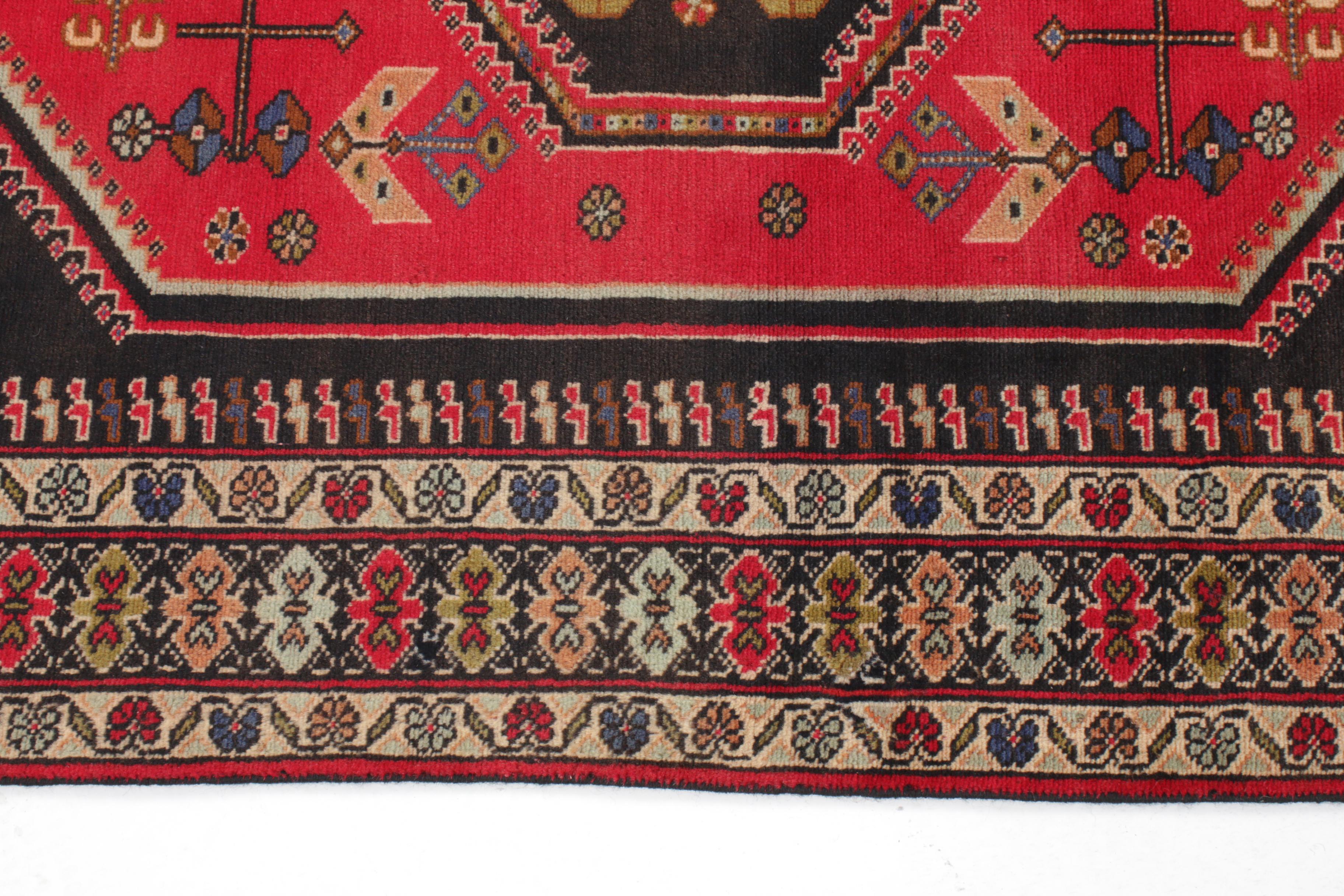 4'4 x 6'2 Hand-Knotted Persian Abadeh Rug