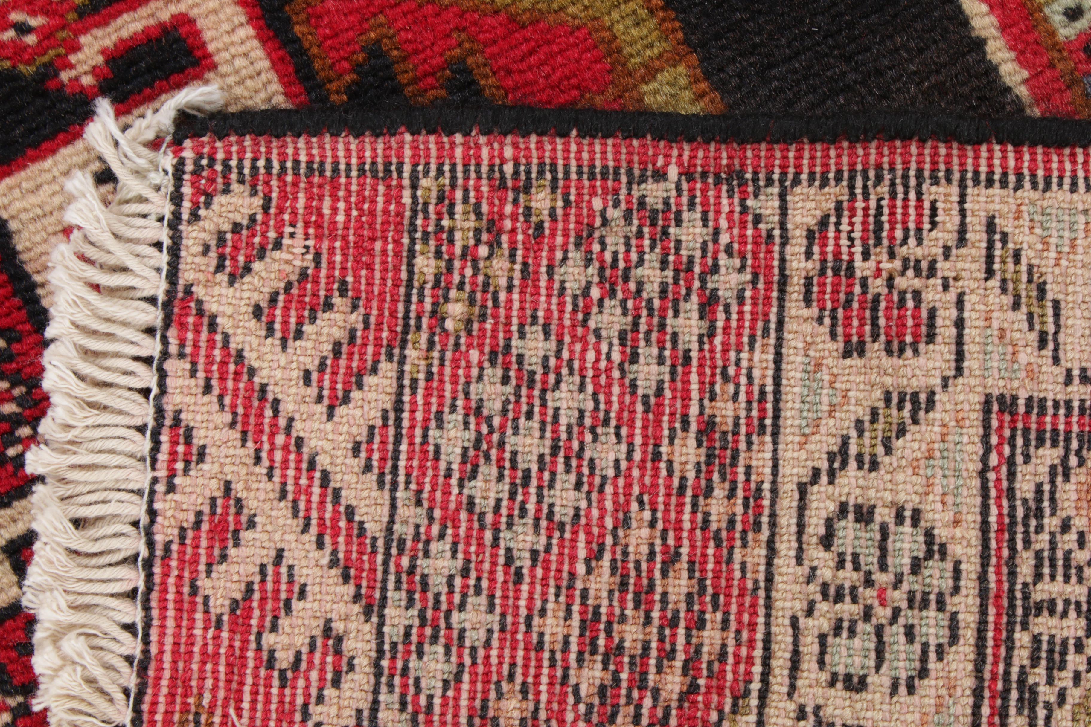 4'4 x 6'2 Hand-Knotted Persian Abadeh Rug