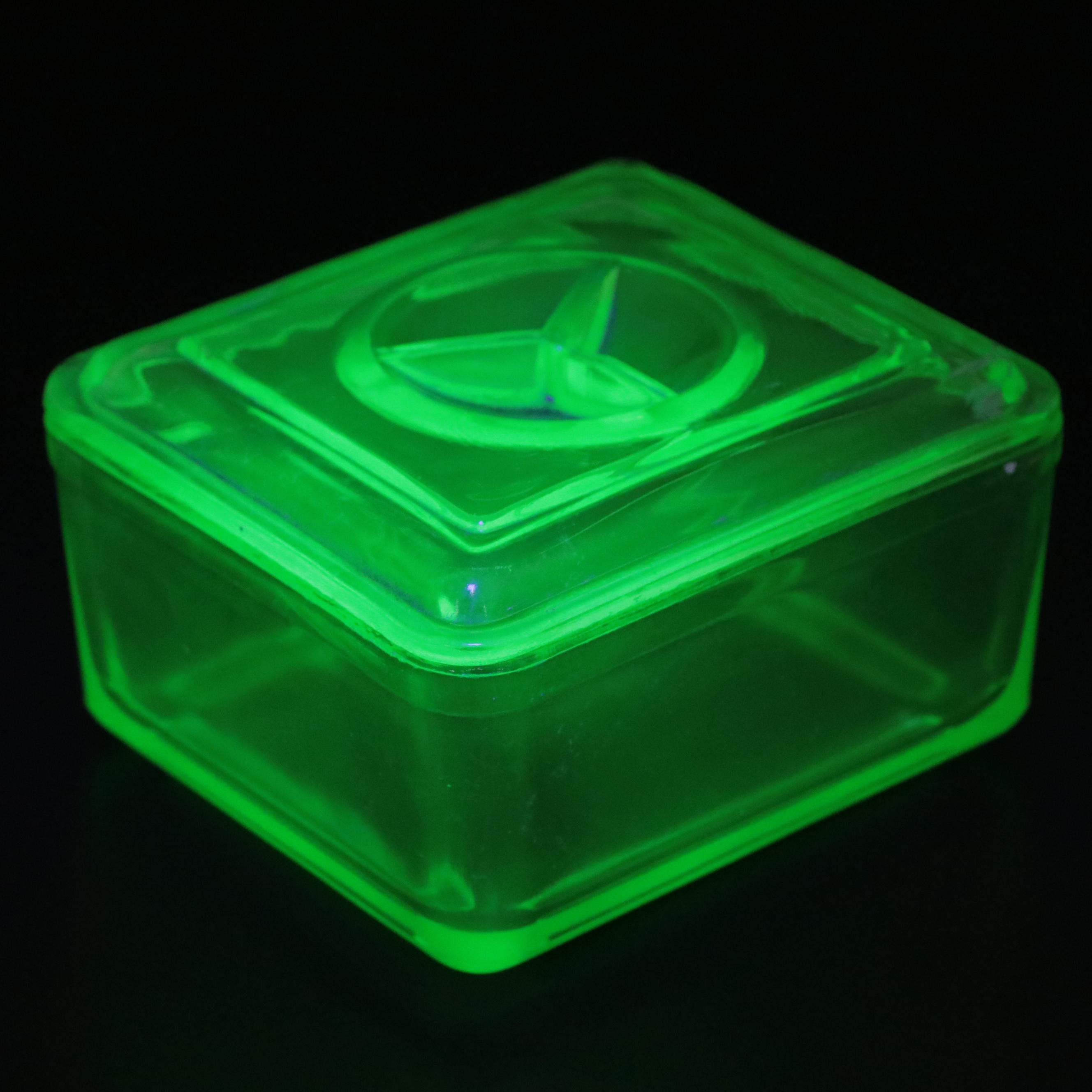 Hazel Atlas and Other Refrigerator Dishes and Other Glass Tableware