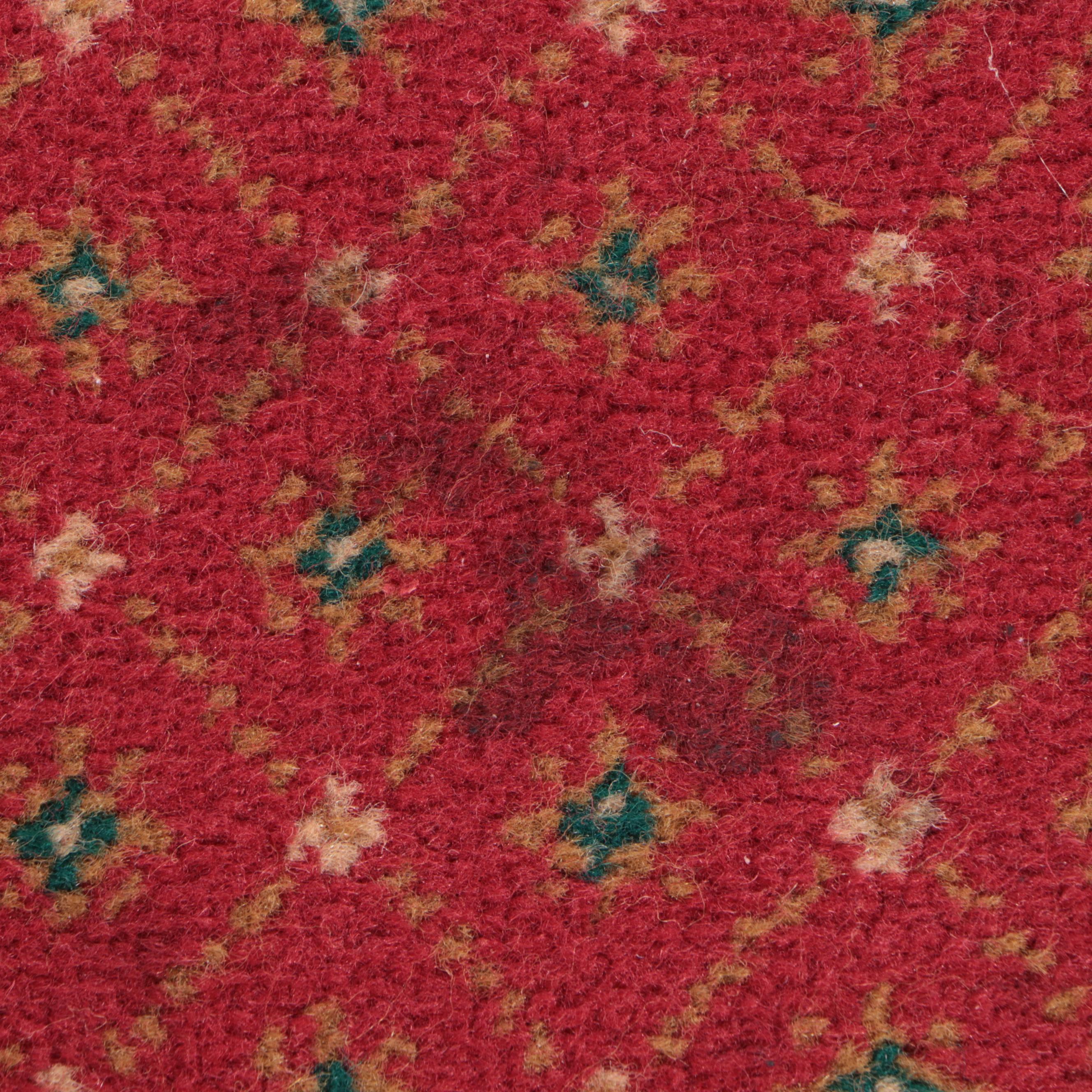 Machine Made Custom Shaped Area Rug