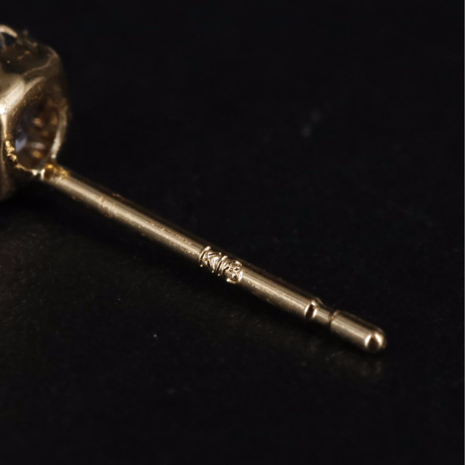 18K 0.50 CTW Sapphire Stud Earrings