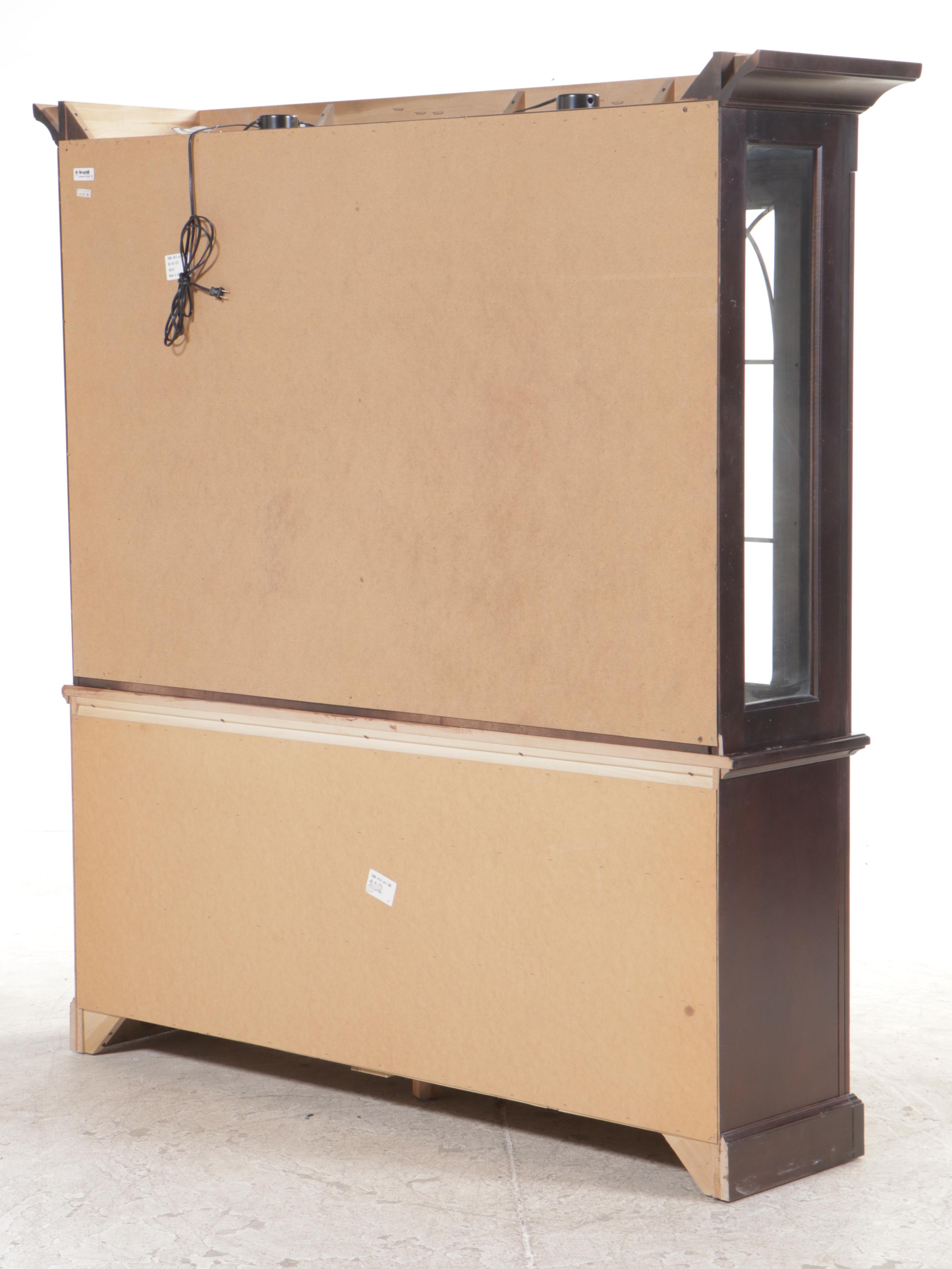 Broyhill "Charlestowne Square" Cherrywood China Cabinet