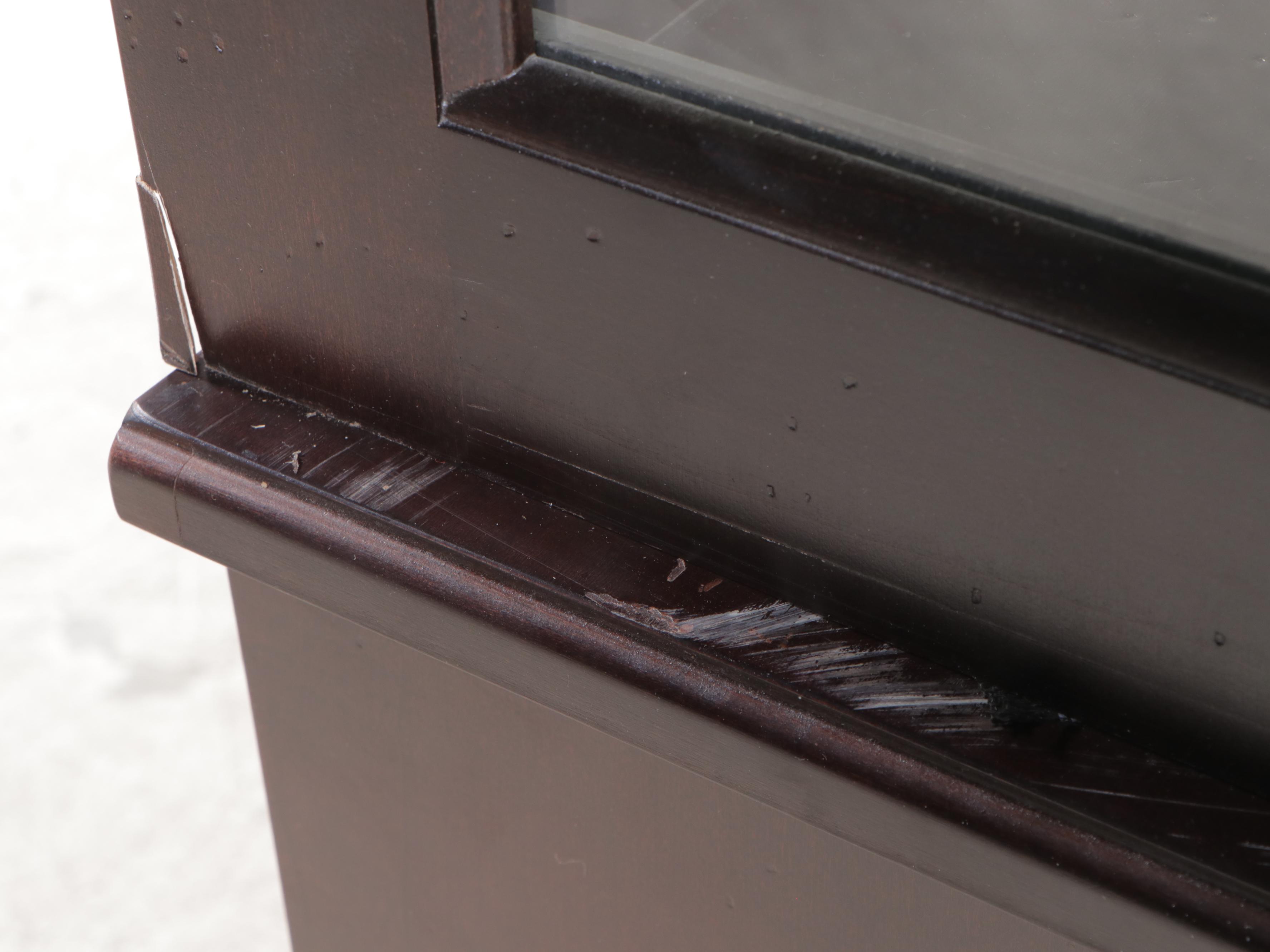 Broyhill "Charlestowne Square" Cherrywood China Cabinet