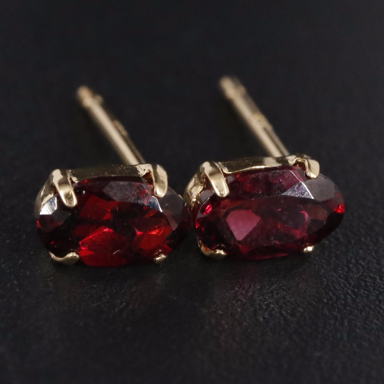 18K Purple Garnet Stud Earrings