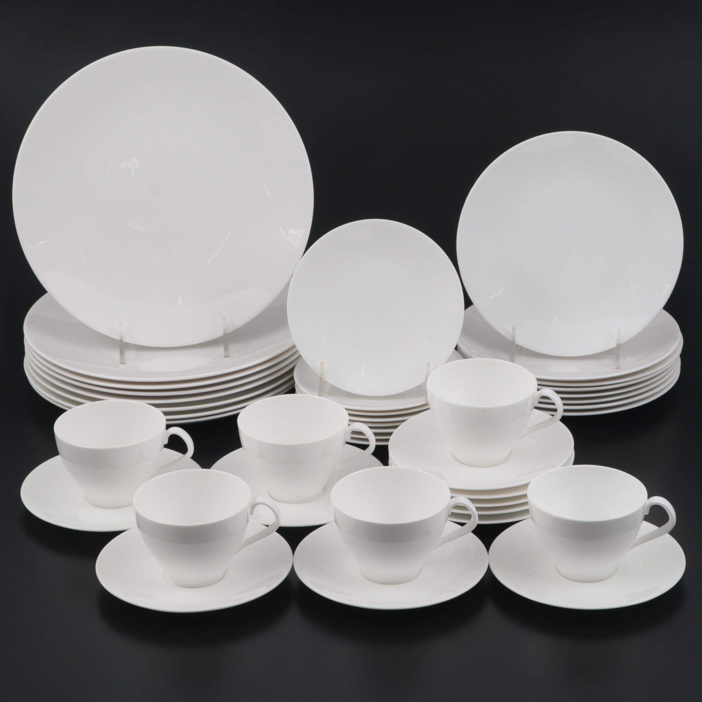 Royal Worcester "Snow" Bone China Dinnerware, 1958–1971