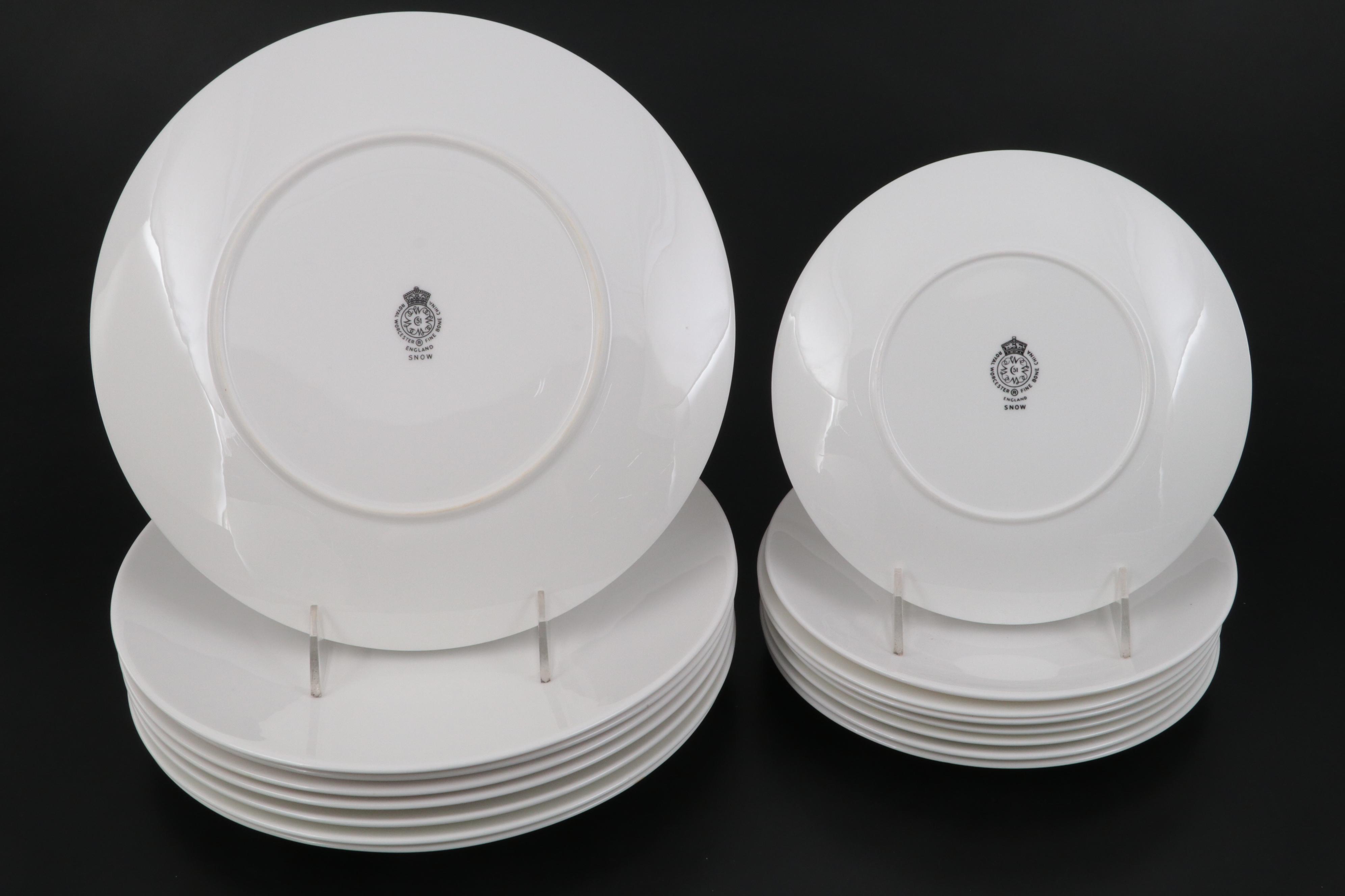 Royal Worcester "Snow" Bone China Dinnerware, 1958–1971
