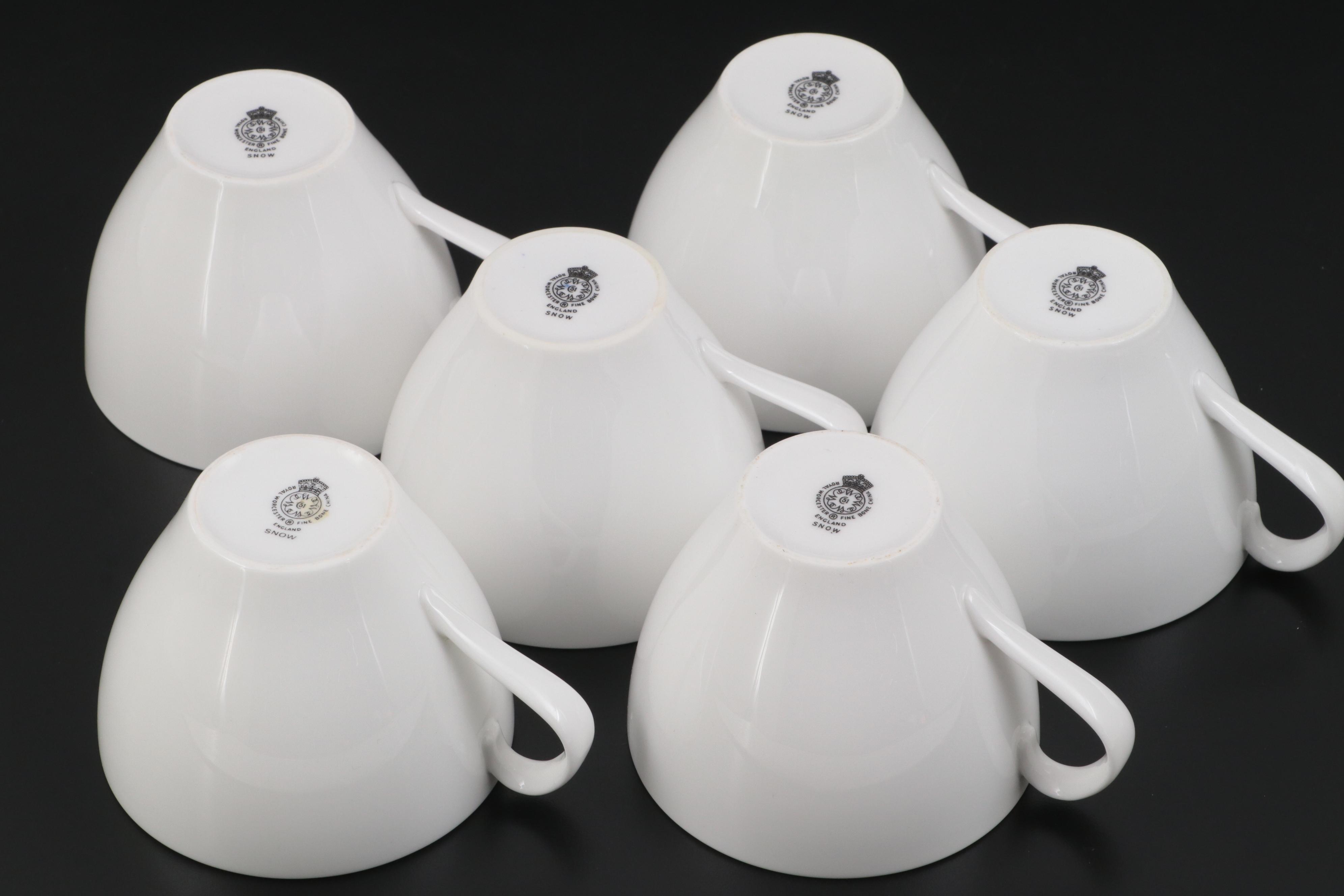 Royal Worcester "Snow" Bone China Dinnerware, 1958–1971