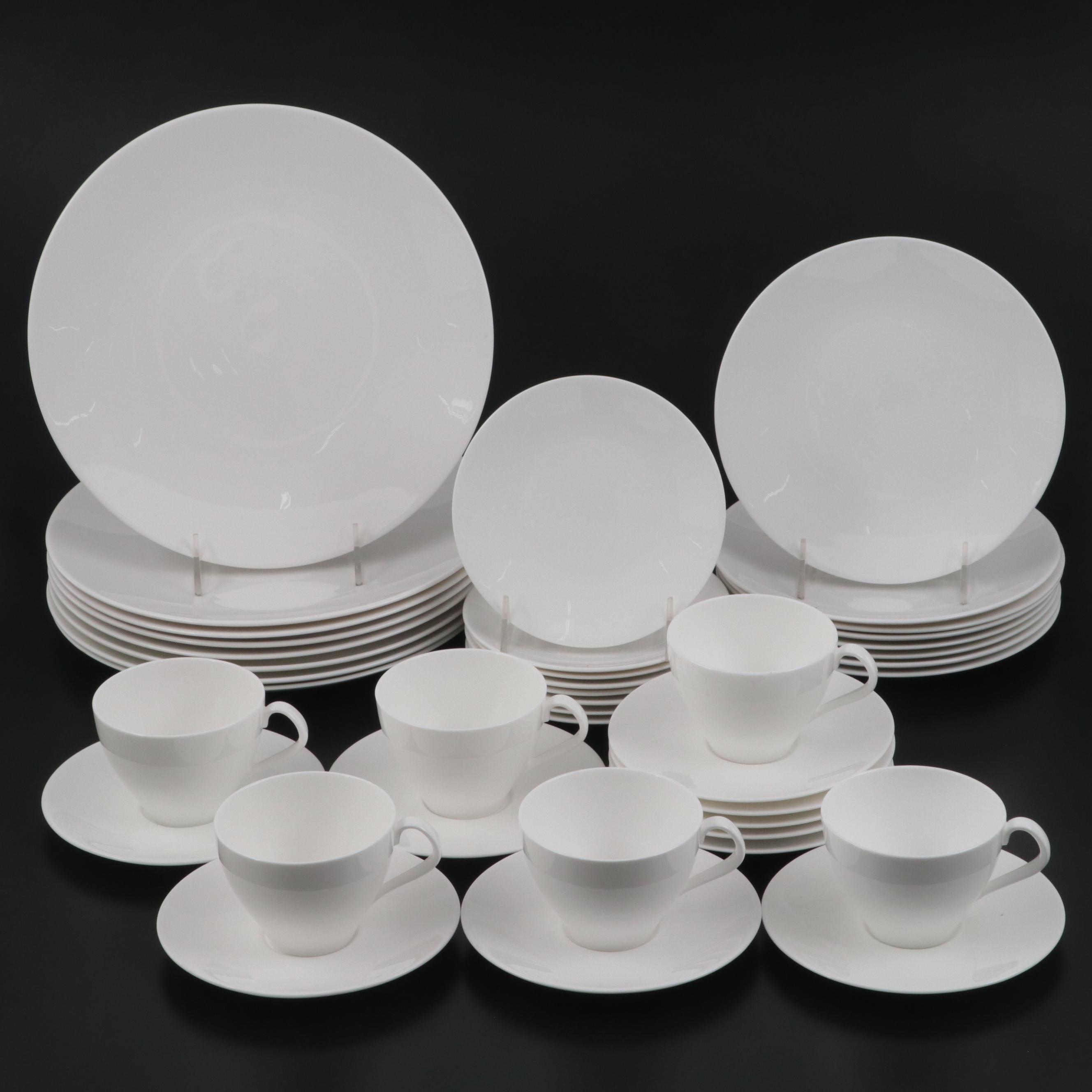 Royal Worcester "Snow" Bone China Dinnerware, 1958–1971