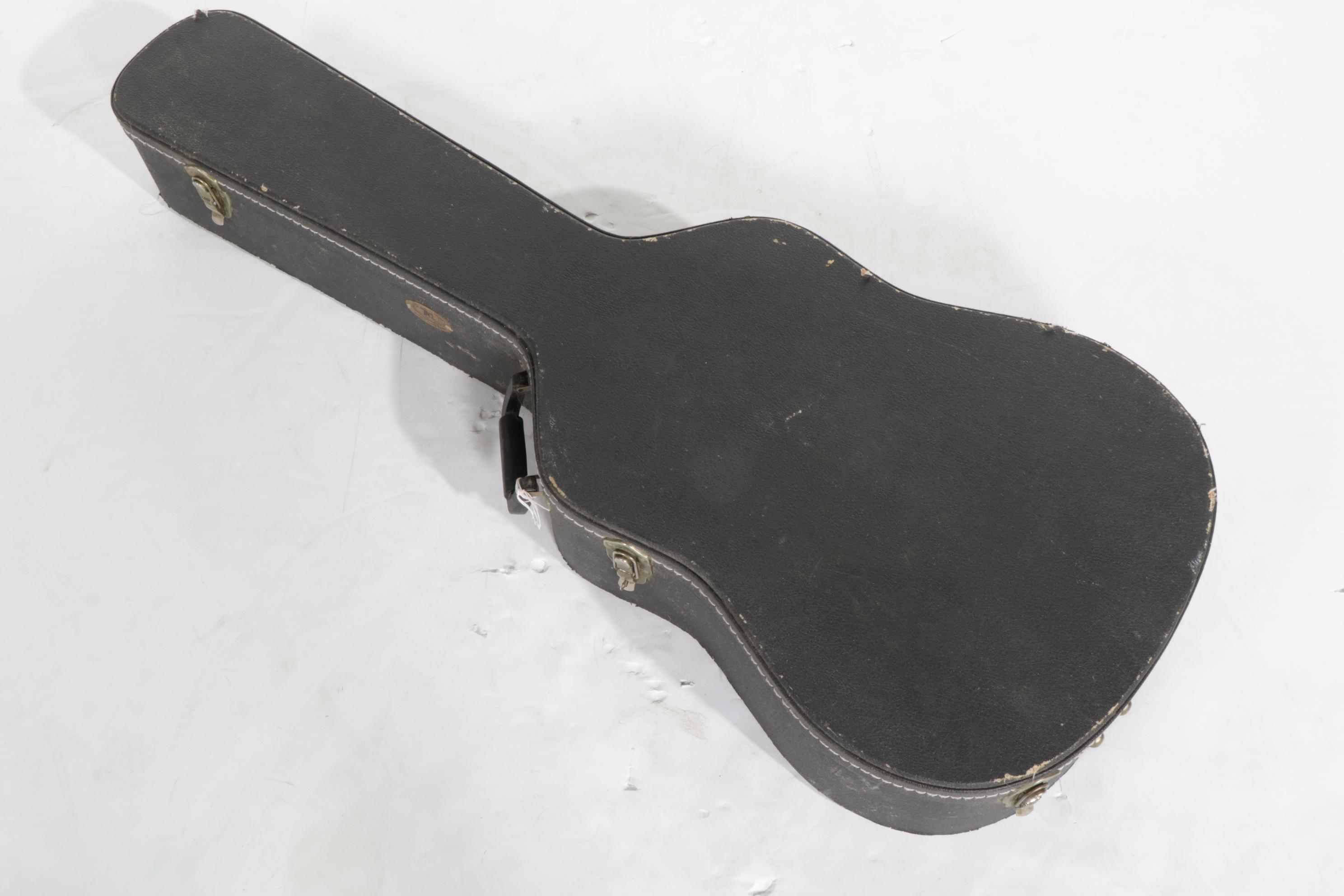 Gibson 6 String Acoustic Guitar in Case