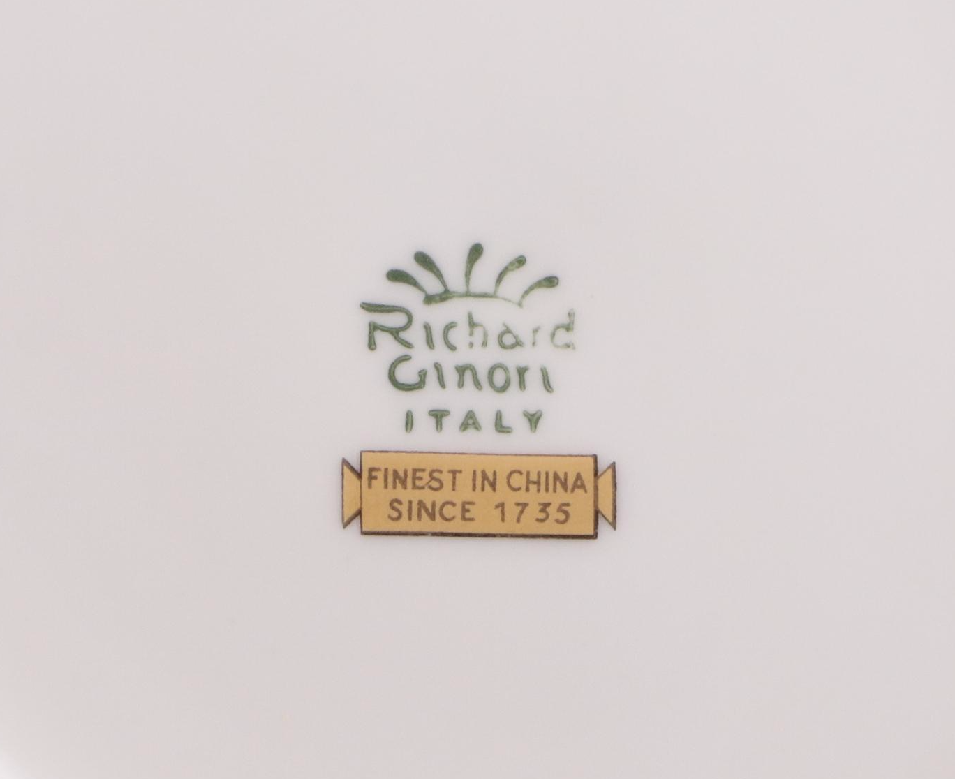 Richard Ginori "Palermo Red" Porcelain Dinner and Salad Plates, Late 20th C.