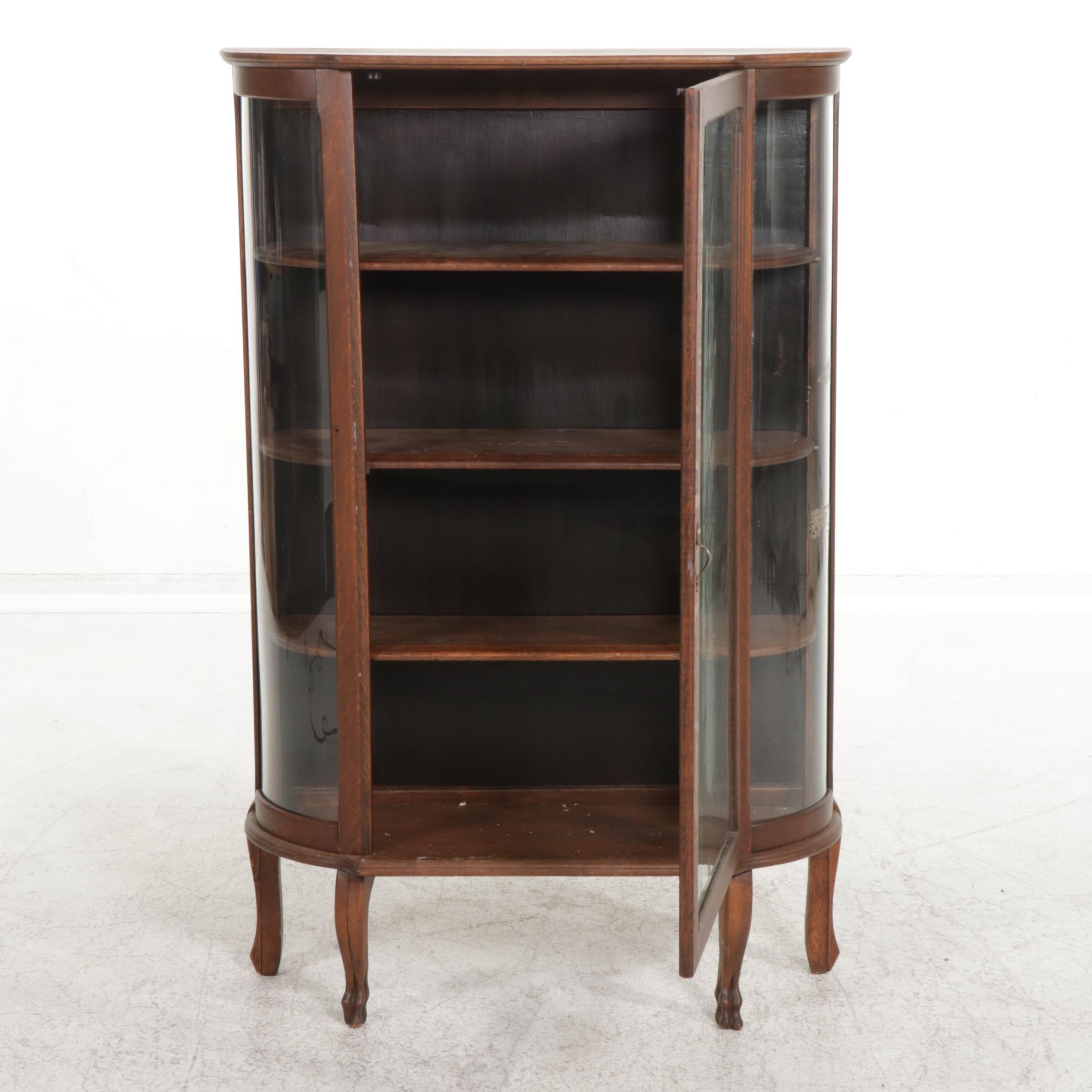 Quartersawn Oak Display Cabinet with Curved Glass Sides, Early 20th Century