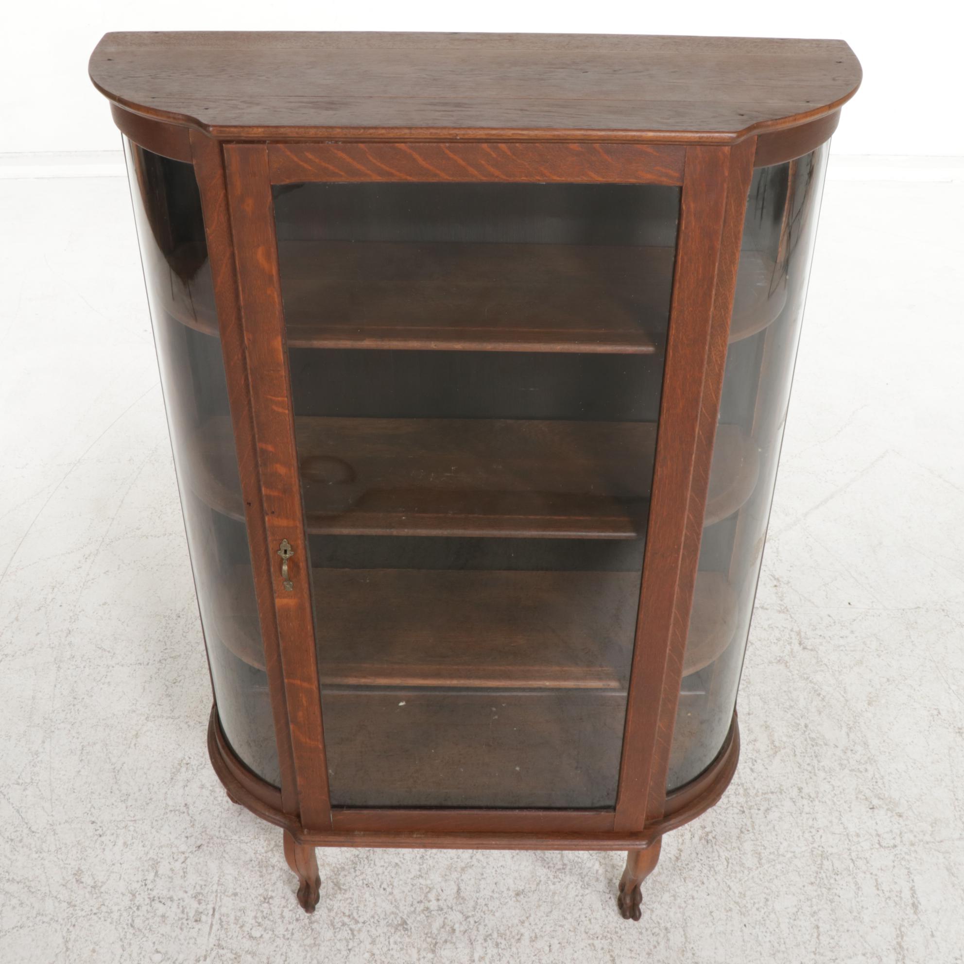 Quartersawn Oak Display Cabinet with Curved Glass Sides, Early 20th Century